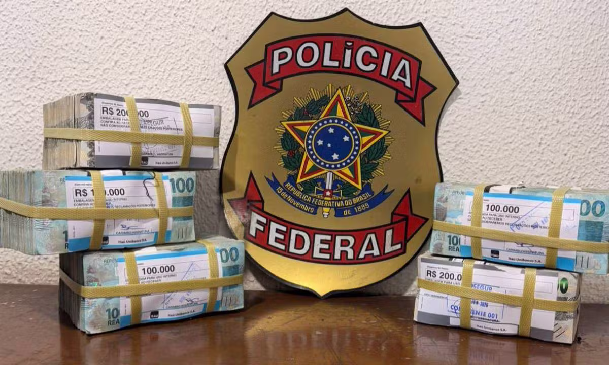 Suspeito de lavagem de dinheiro é preso com R$ 700 mil em espécie na Bahia
