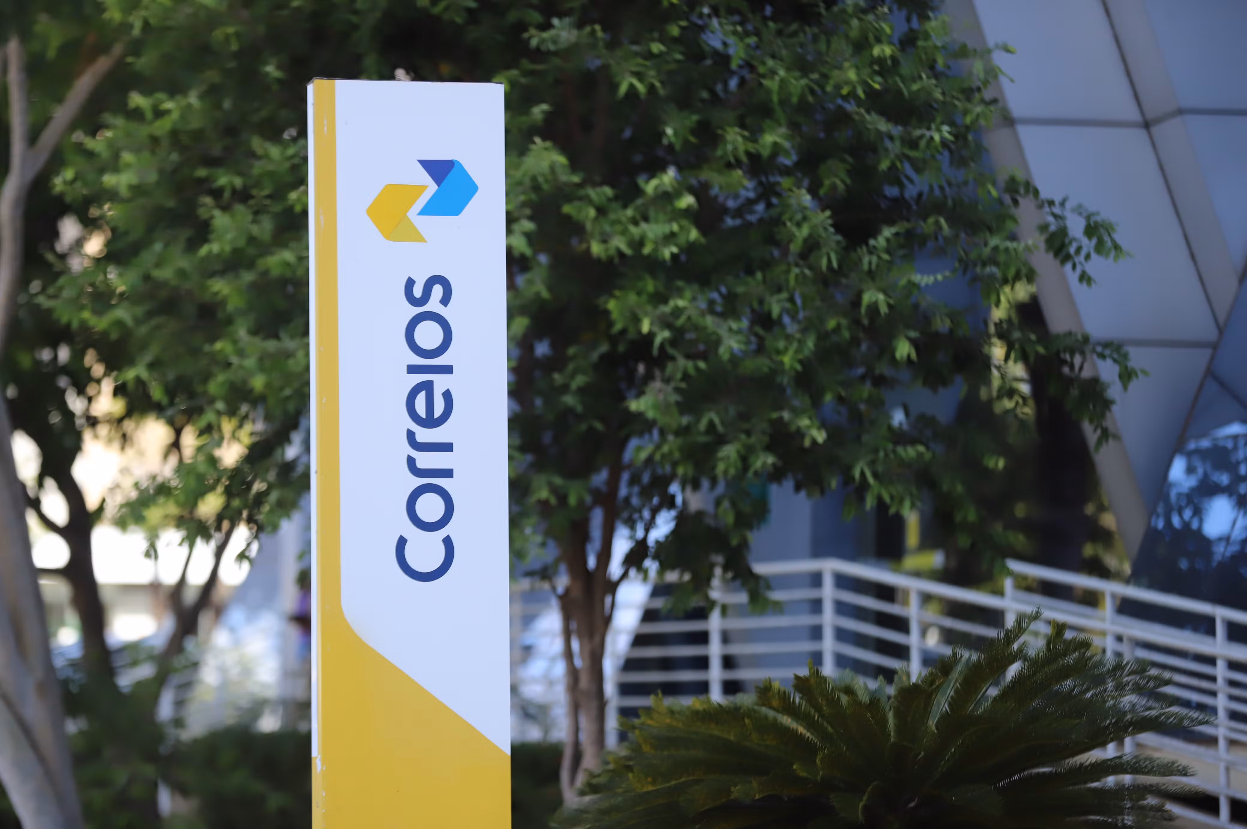 Correios adiam fechamento de agências e mudanças em gratificações até 31 de julho