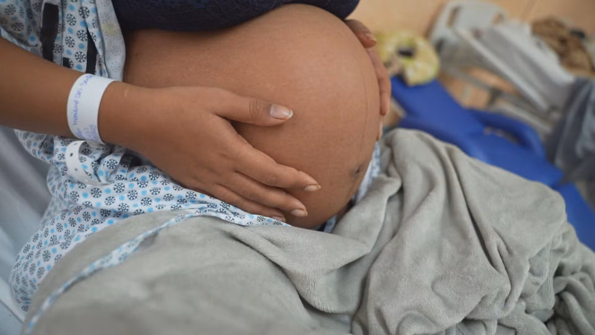 Bahia inclui prevenção da gravidez precoce no currículo das escolas e pode ampliar debate sobre proteção de meninas menores de 14 anos