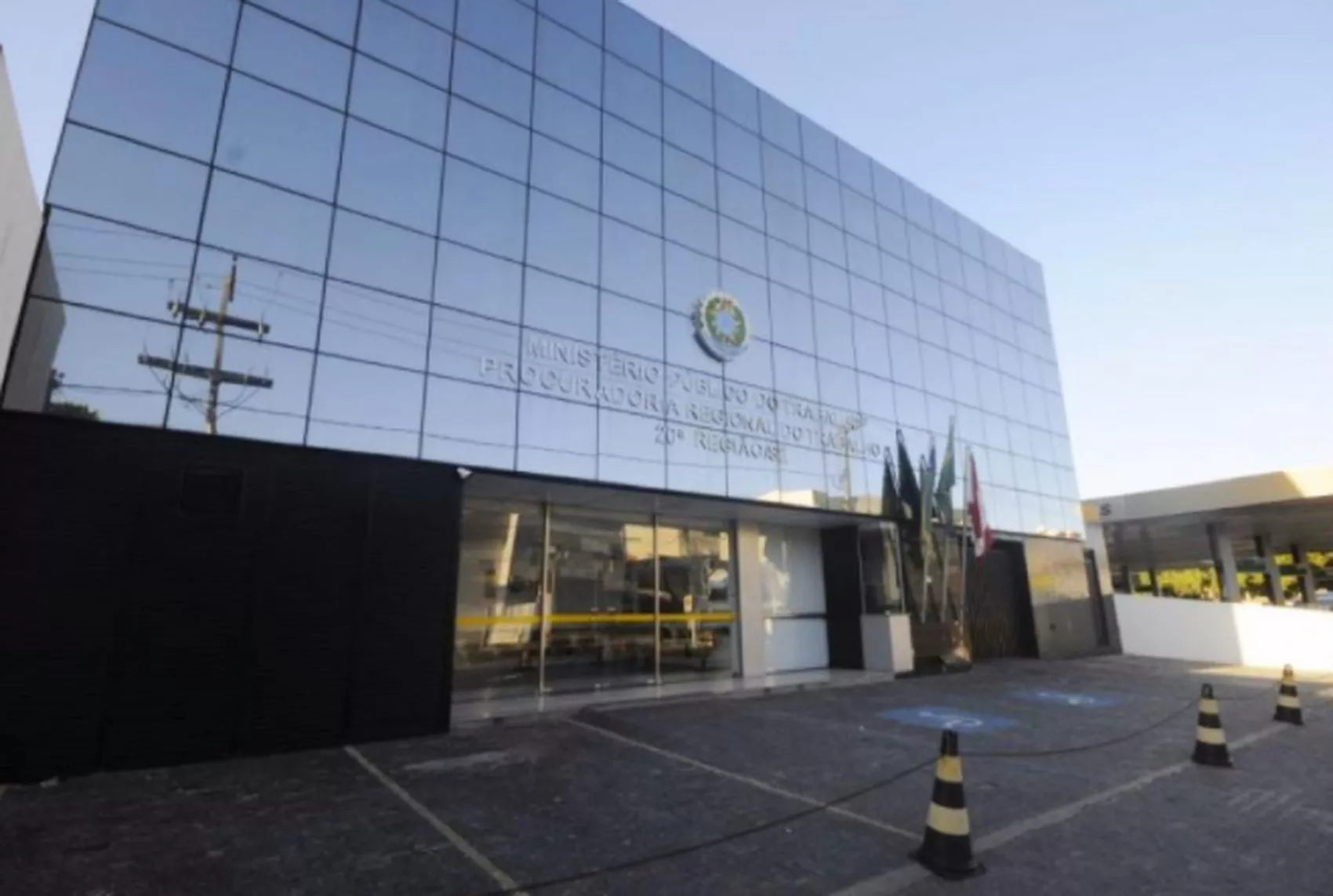 MPT ajuíza Ação Civil Pública contra supermercado por problemas em estrutura de depósito em Itabaiana