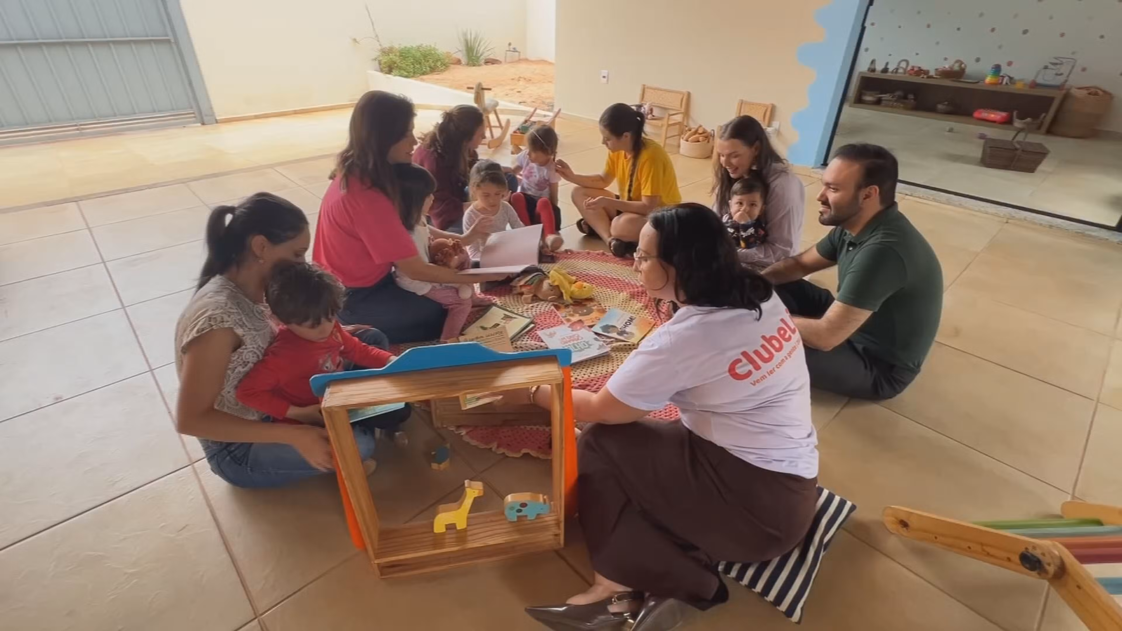 Dia Nacional do Livro: clube de leitura em Bauru incentiva hábito em bebês e crianças de até 6 anos