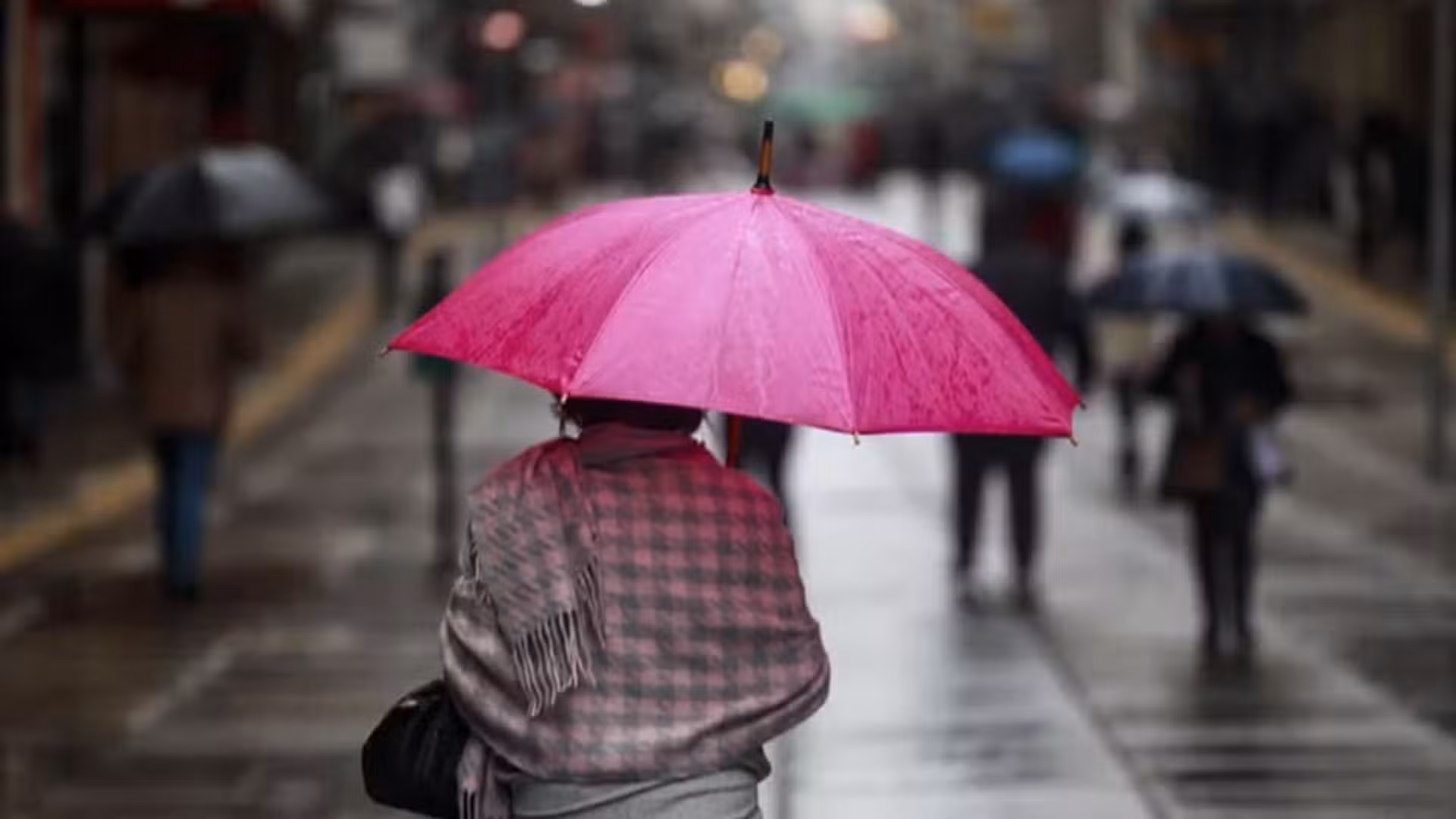 Fim de semana será marcado por temporais e volumes elevados de chuva em diversas regiões do RS; confira a previsão do tempo