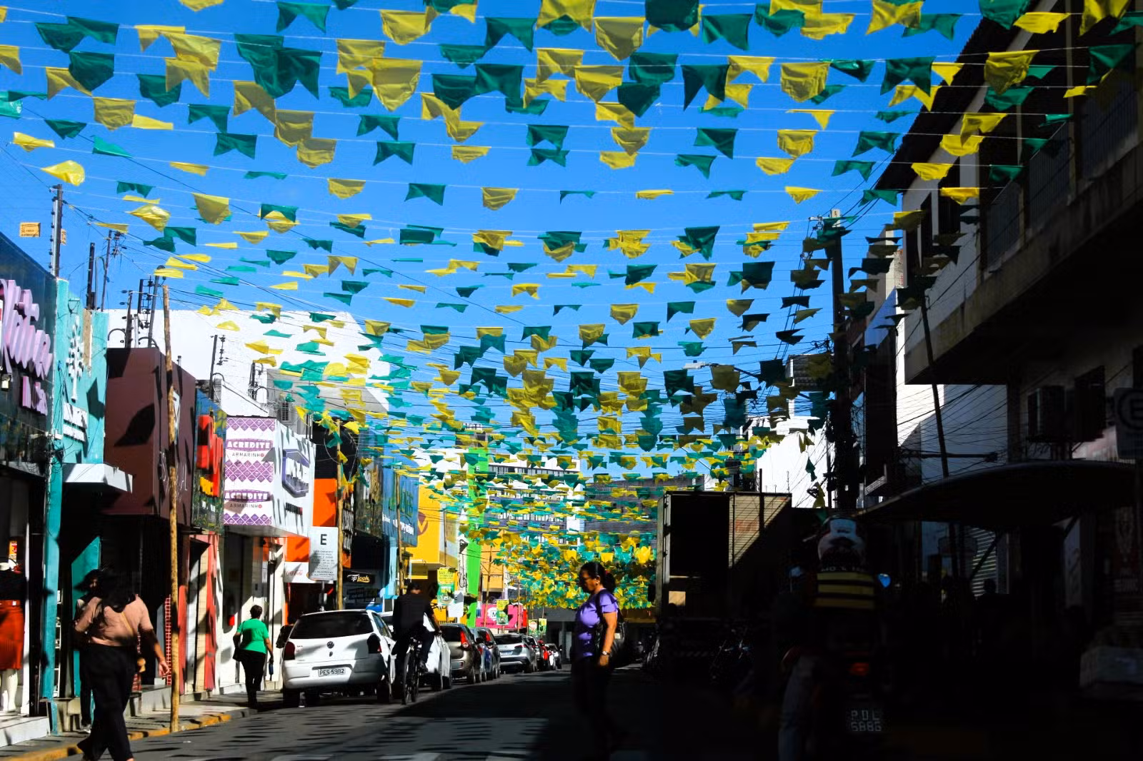 Petrolina altera horário de serviços, escolas municipais e comércio durante jogo do Brasil na Copa