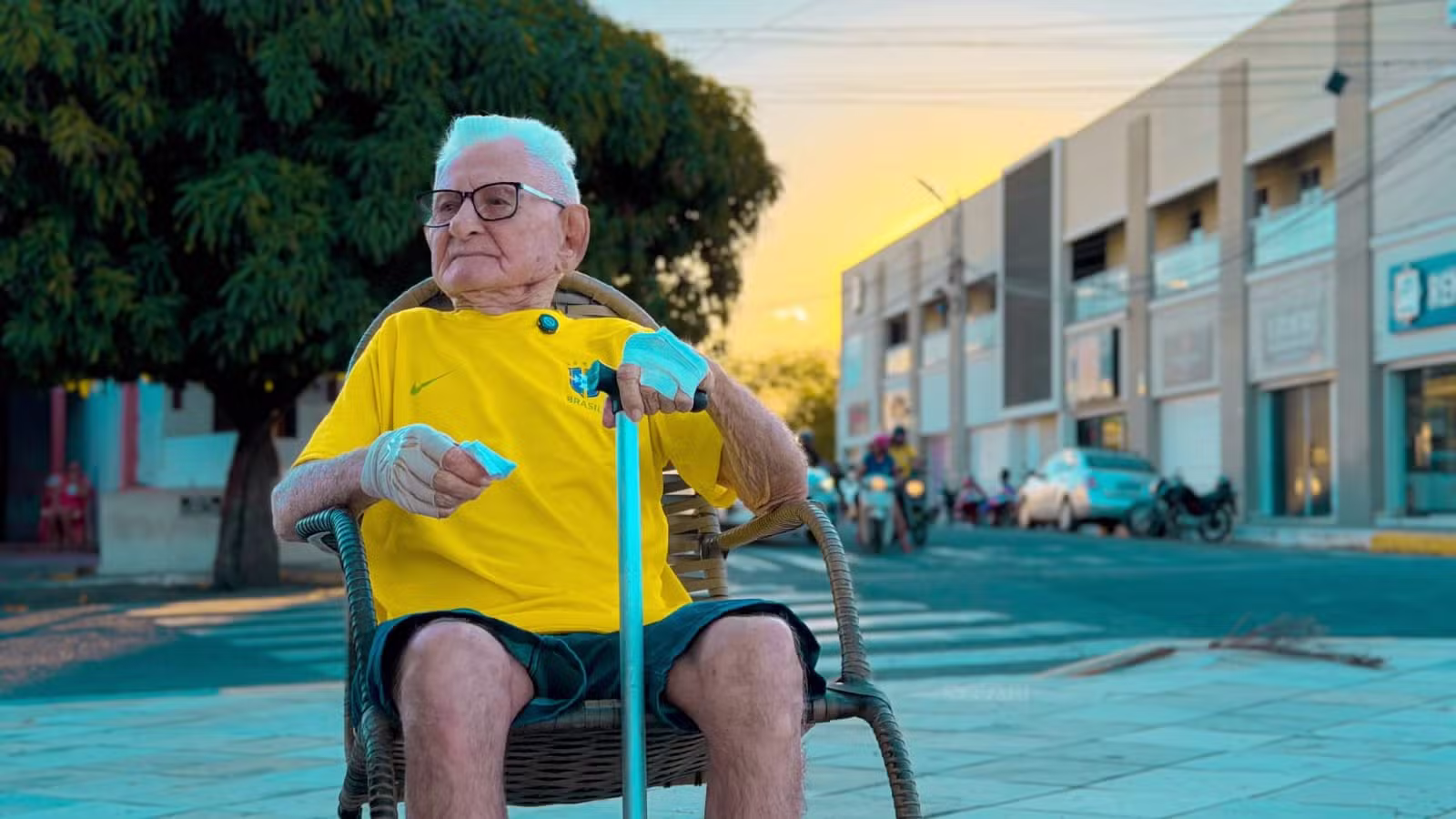 Cearense de 101 anos viu todas as Copas do Mundo e deixa recado a jogadores do Brasil: 'não se precipitem'
