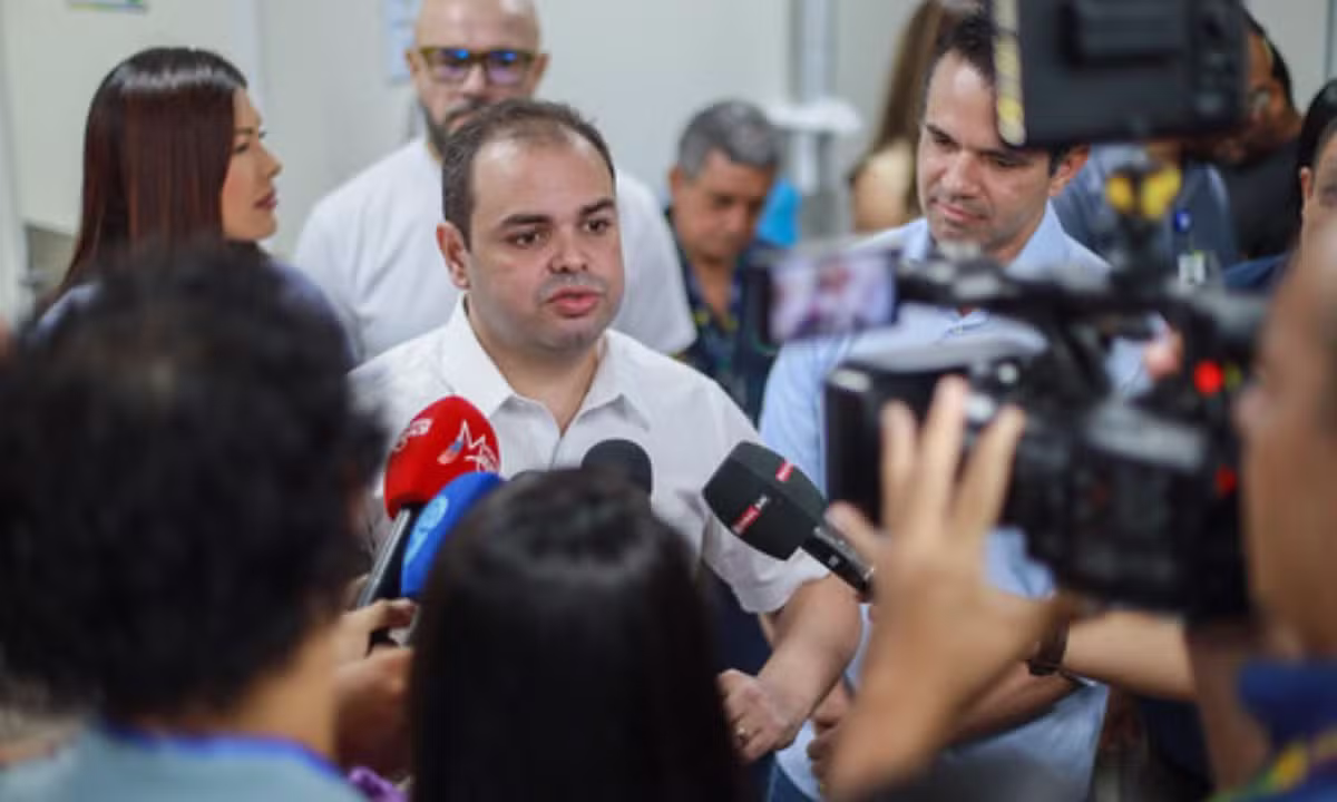 No último dia permitido pela lei eleitoral, governador do AM inaugura seis obras e revitalizações de espaços