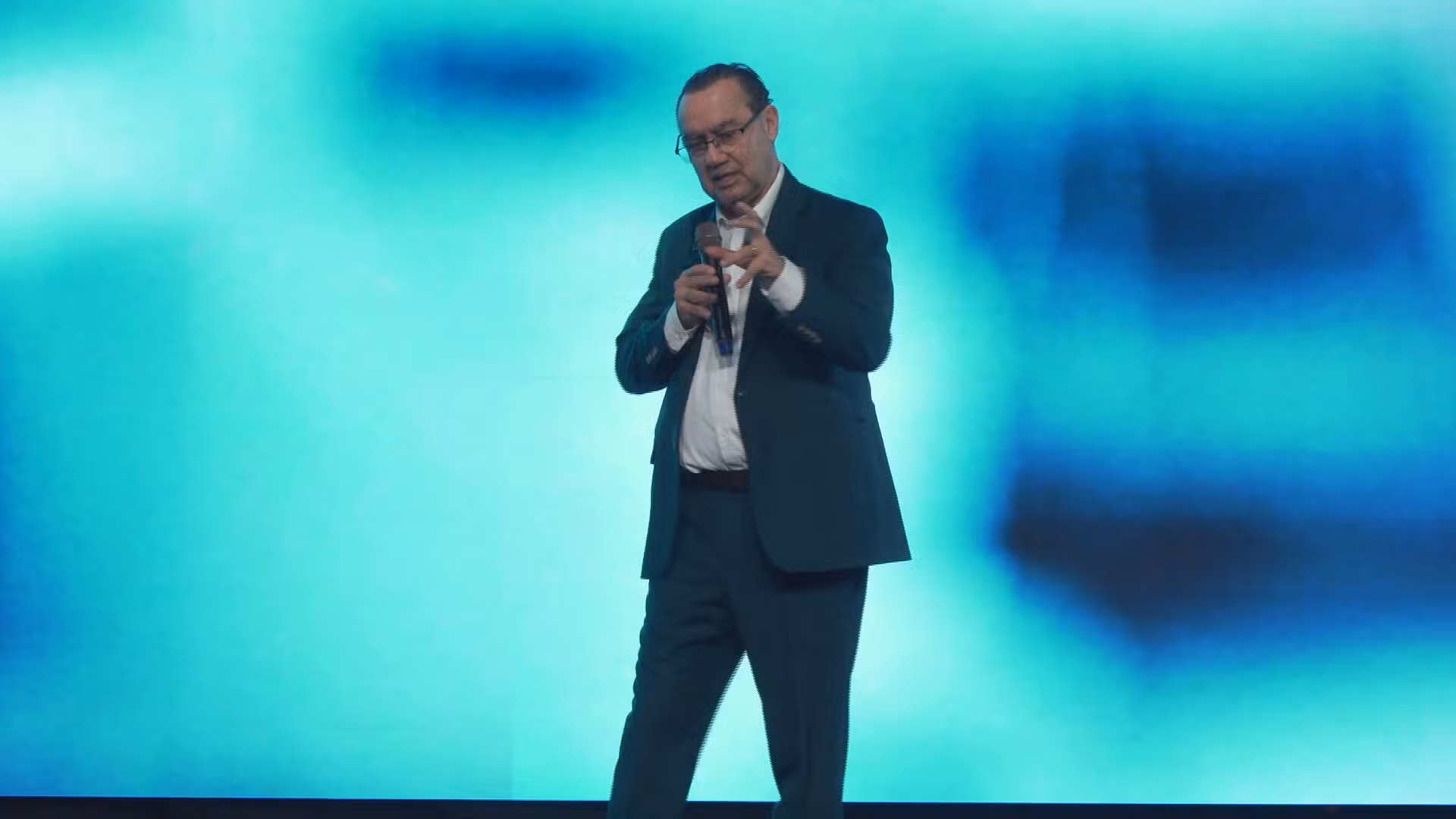 Augusto Cury diz que vai 'fazer de tudo' para que metade das vagas em ministérios sejam ocupadas por mulheres