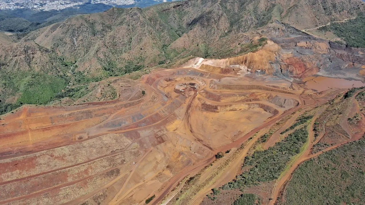 PF indicia 17 por esquema de mineração ilegal na Serra do Curral; grupo mirava lucro de R$ 2,3 bilhões
