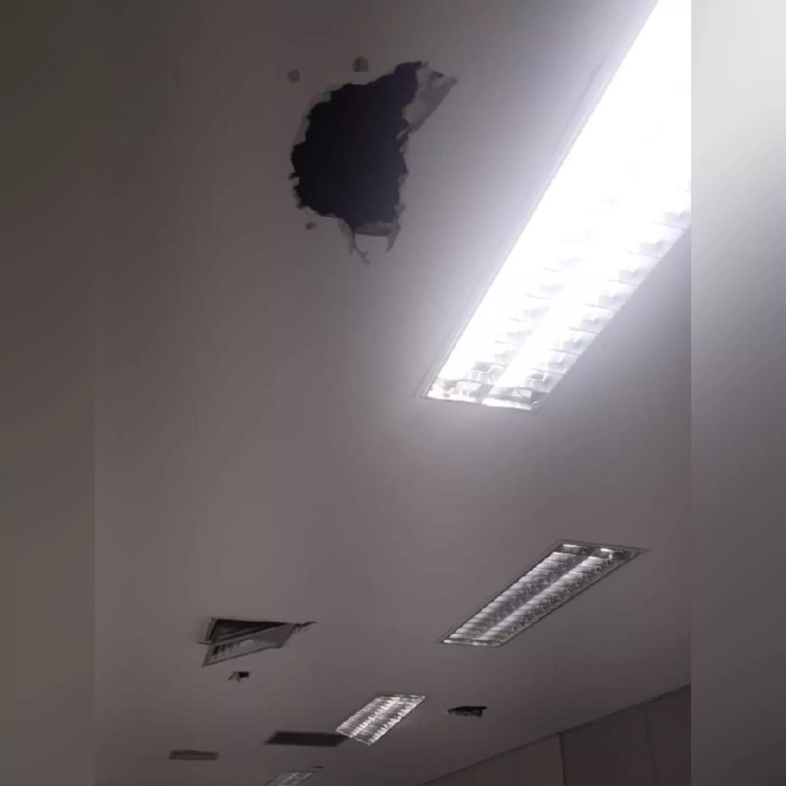 Homem é solto mais de 1 ano após irmão usar identidade dele em furto a banco em MT