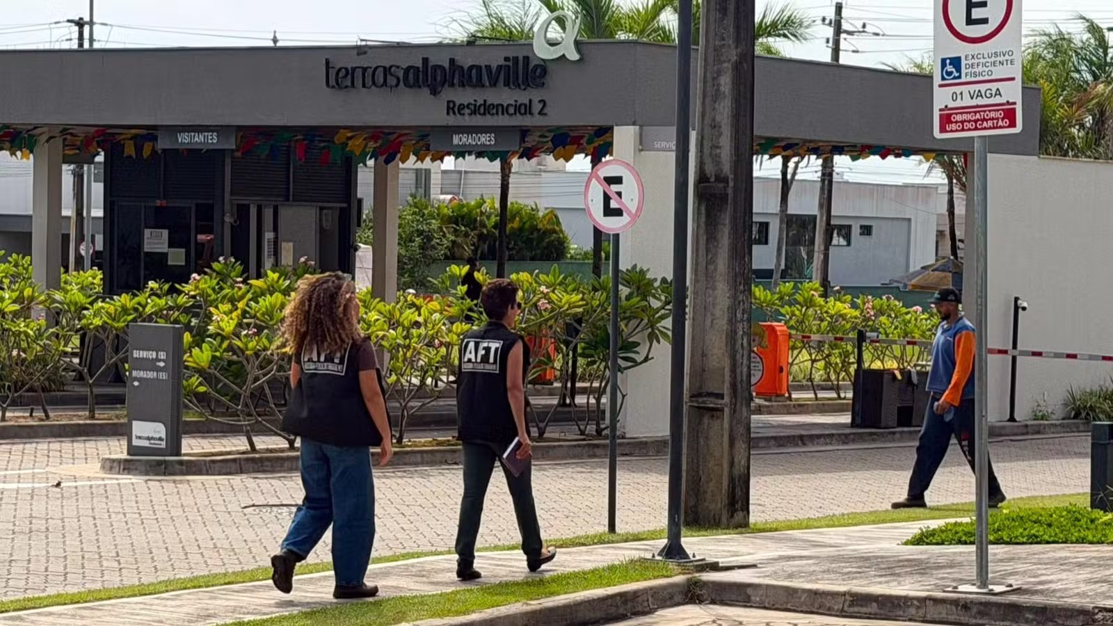 Mulher de 62 anos é resgatada de trabalho análogo à escravidão em condomínio de luxo na Grande Fortaleza