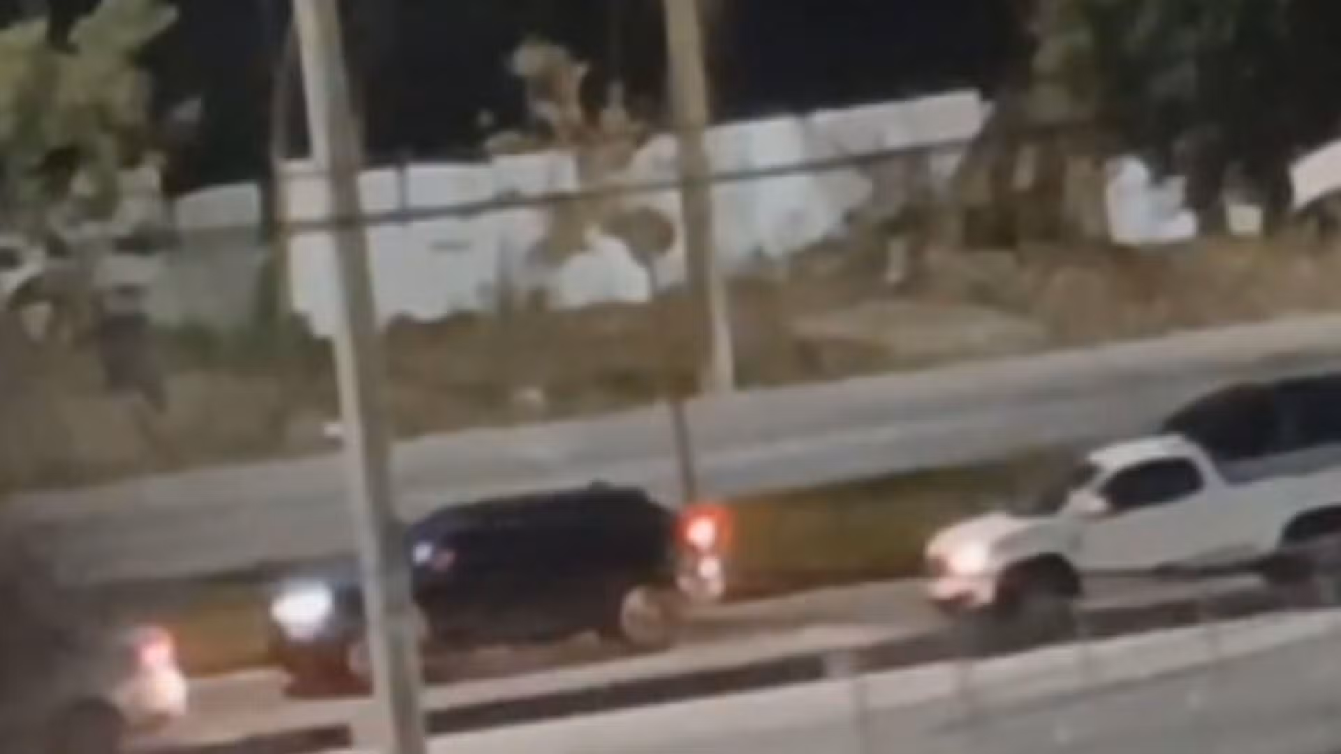 Moradores denunciam onda de assaltos na Avenida Salvador Allende, em Curicica