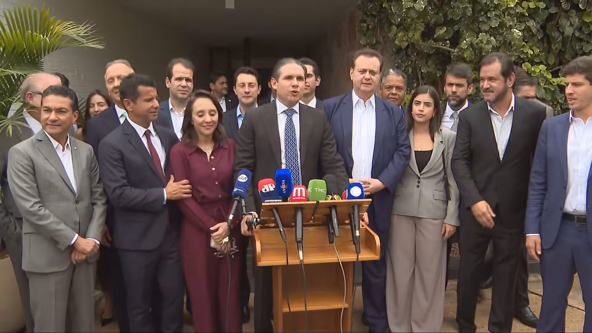 Hugo Motta quer votar sistema distrital misto ainda neste ano