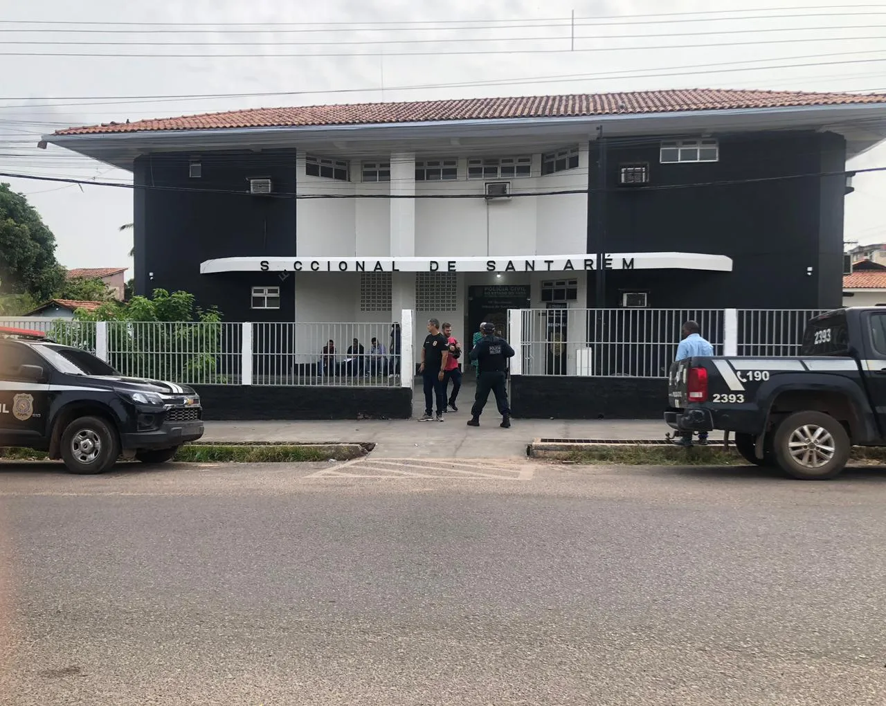 Suspeita de aplicar mais de R$ 700 mil em golpes imobiliários é presa em Santarém