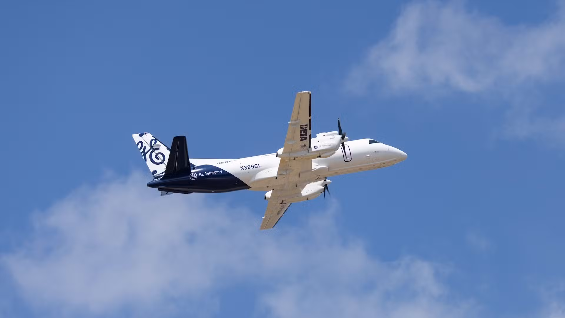 VÍDEO: Avião completa primeiro voo em alta altitude com motor híbrido