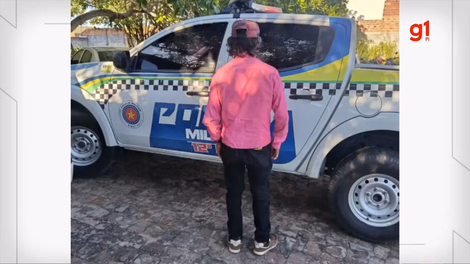 Suspeito de estuprar cadela é preso no PI após ser flagrado de cueca em rede com o animal, diz polícia
