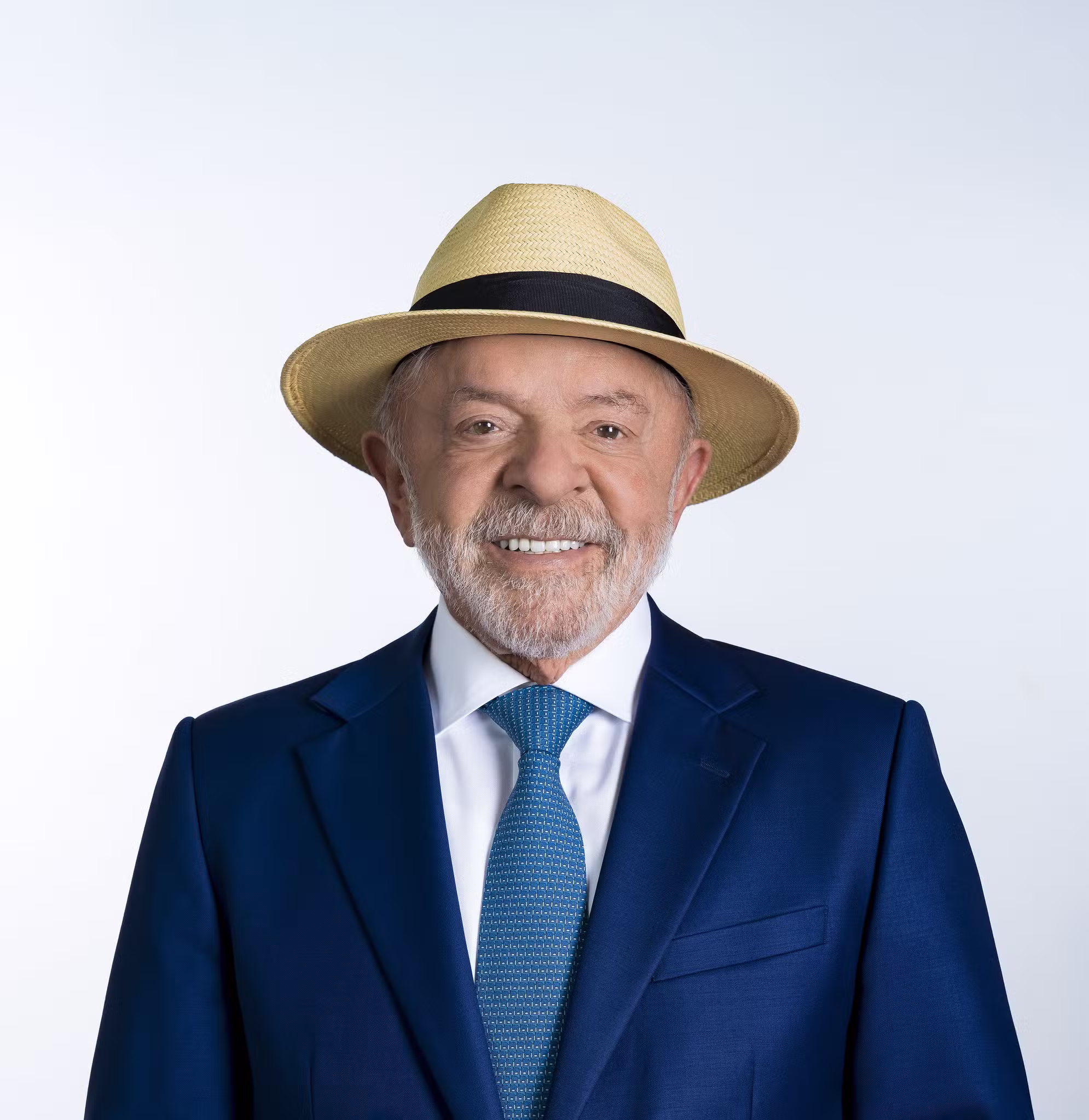 Lula terá foto com chapéu na urna eletrônica em 2026
