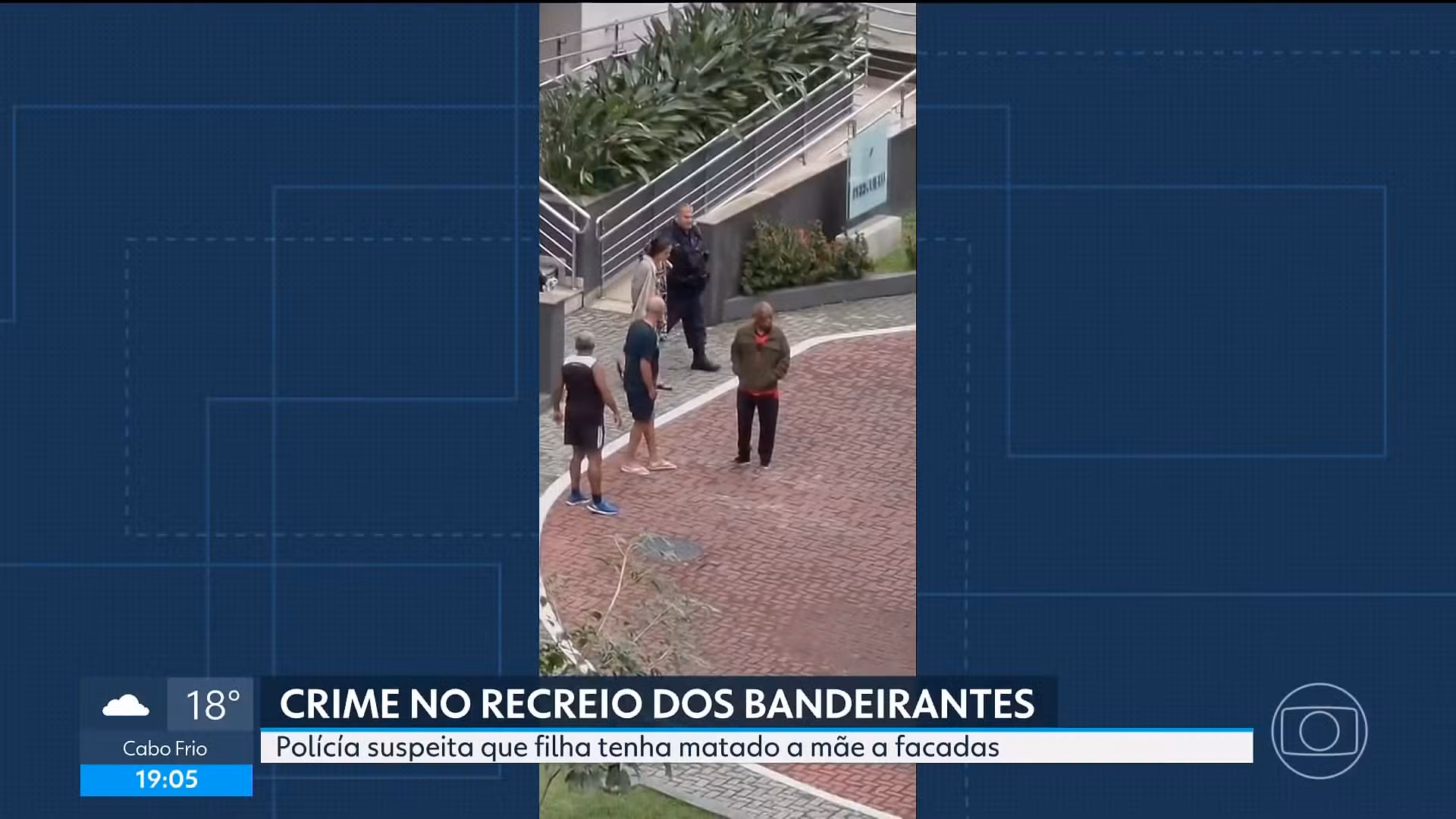 Mulher é morta a facadas no Recreio