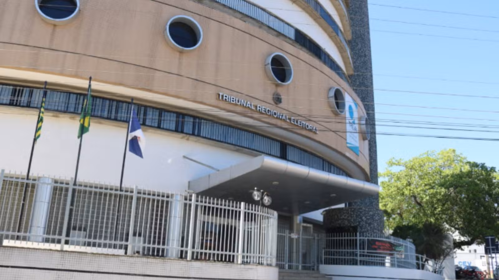 Justiça Eleitoral determina cassação de prefeito e vice no PI por suspeita de corrupção eleitoral e abuso de poder