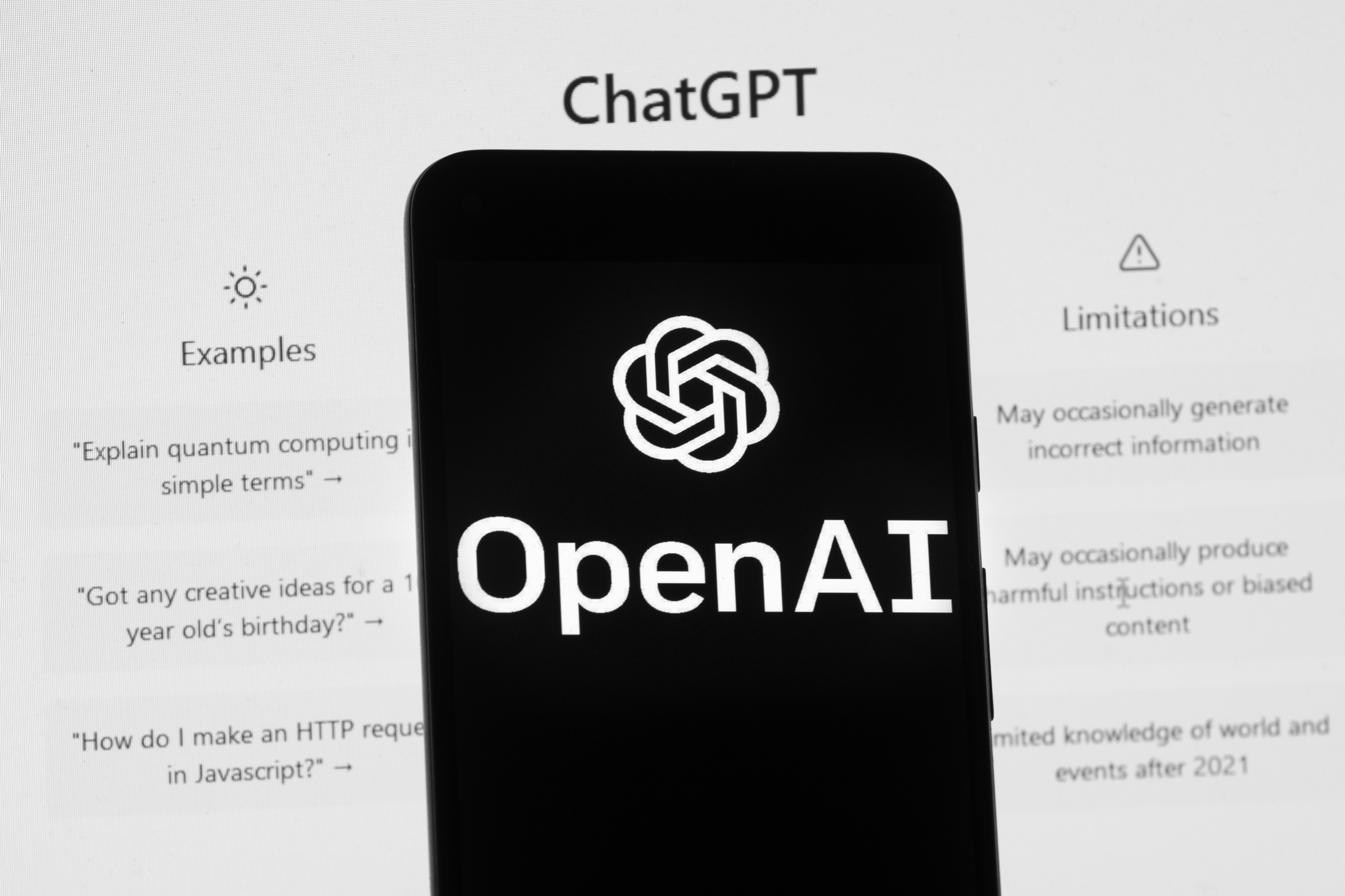 Quase metade dos alunos no Brasil usa chatbots de IA para estudar; índice é maior do que em países da OCDE