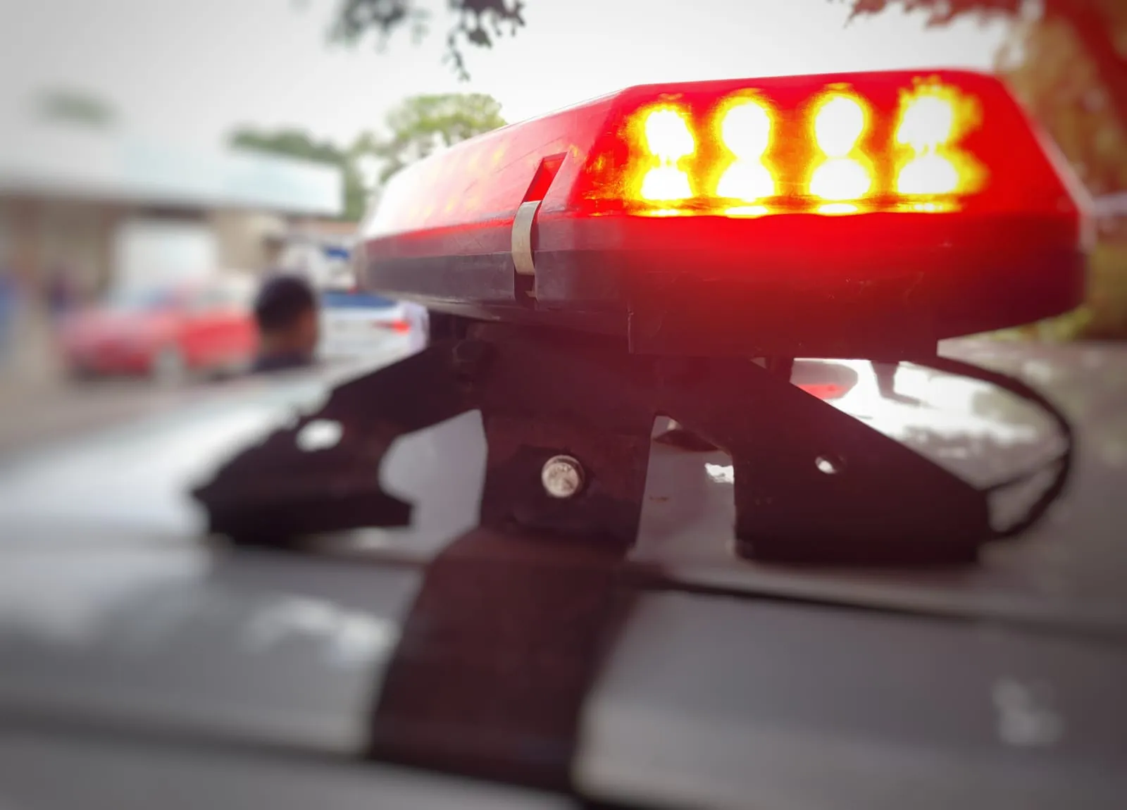 Adolescente é baleado e tem pulmão perfurado durante tentativa de homicídio em Janaúba