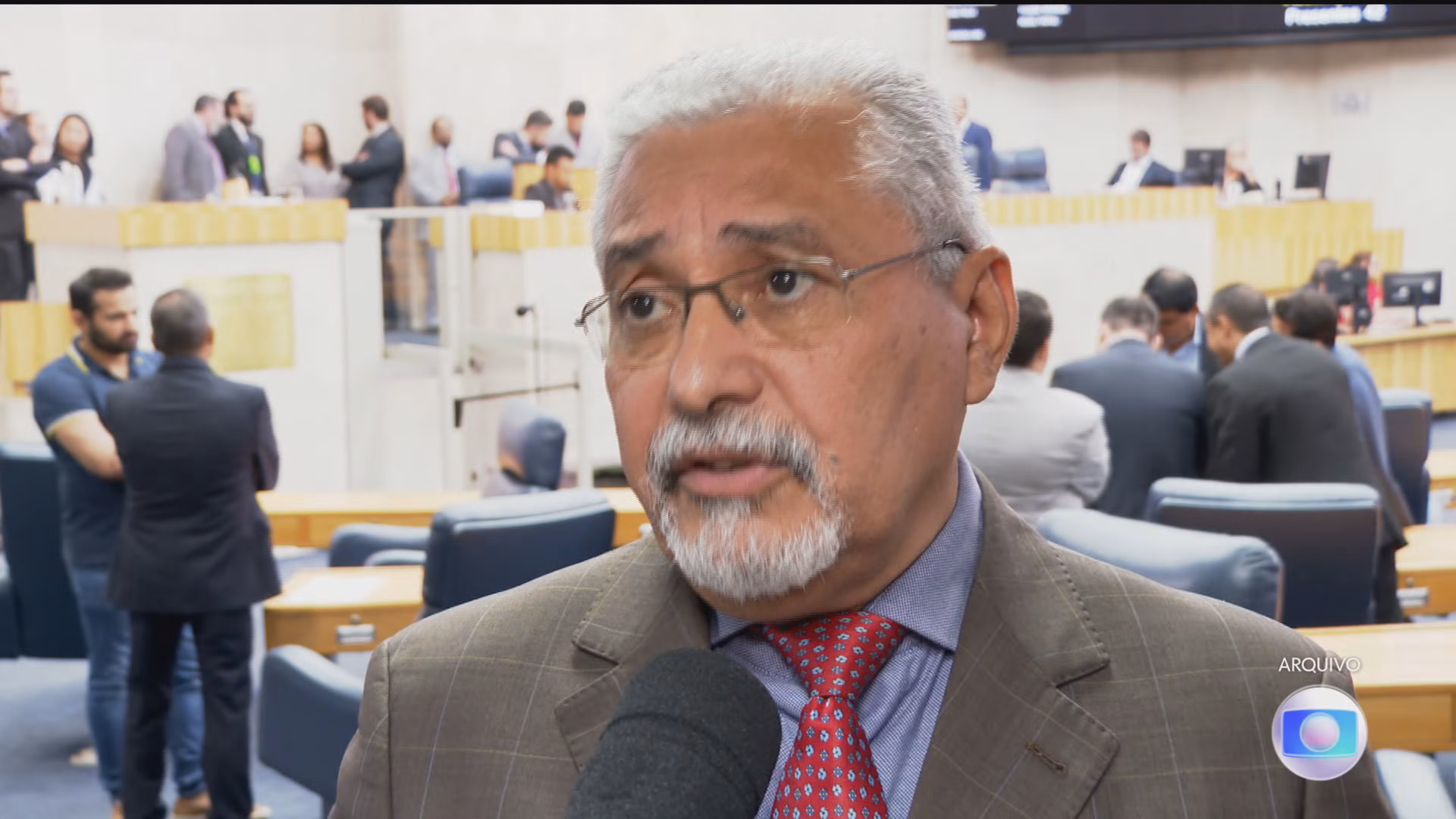 Vereador Senival Moura (PT) é suspeito de integrar esquema de lavagem de dinheiro do PCC no transporte público de São Paulo