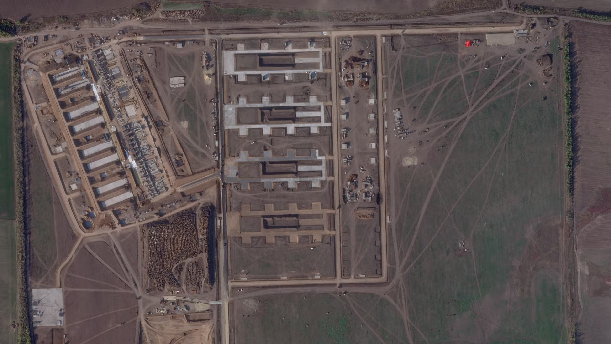 Rússia constrói nova base militar em apenas 6 semanas para ataques com drones de propulsão a jato contra Ucrânia, diz agência