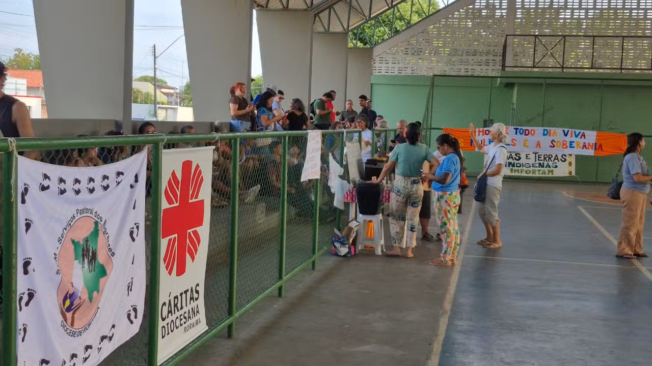 Grito dos Excluídos reúne manifestantes a favor da paz, moradia e direito das mulheres
