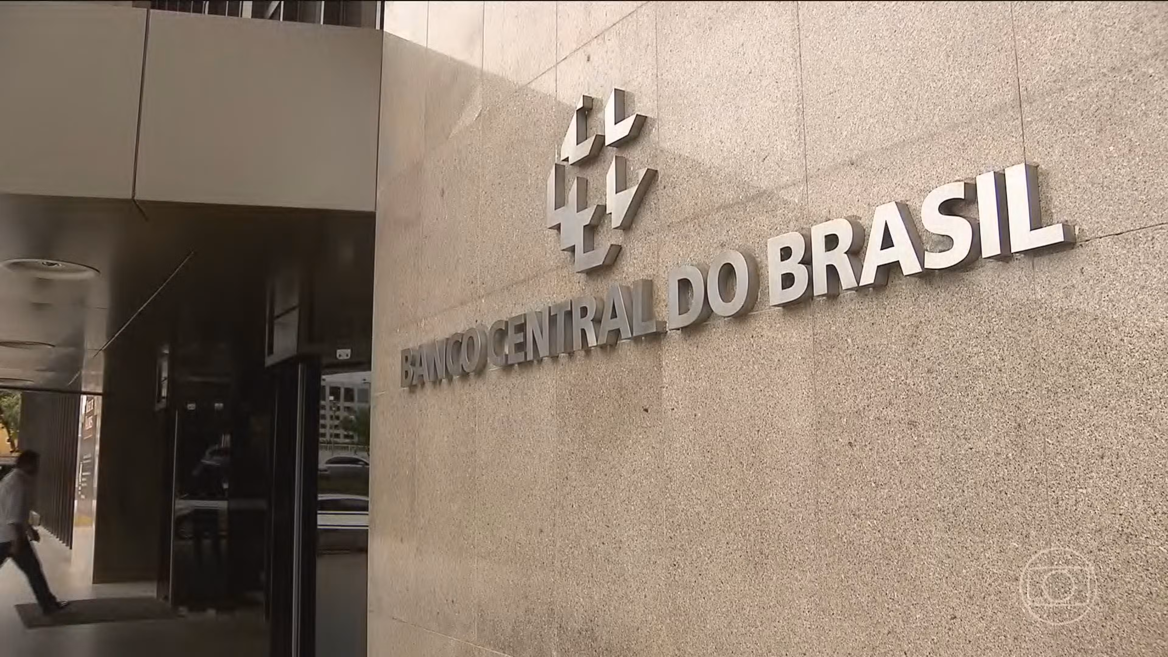 CGU prorroga investigação contra servidores do BC por suposto envolvimento no caso Master