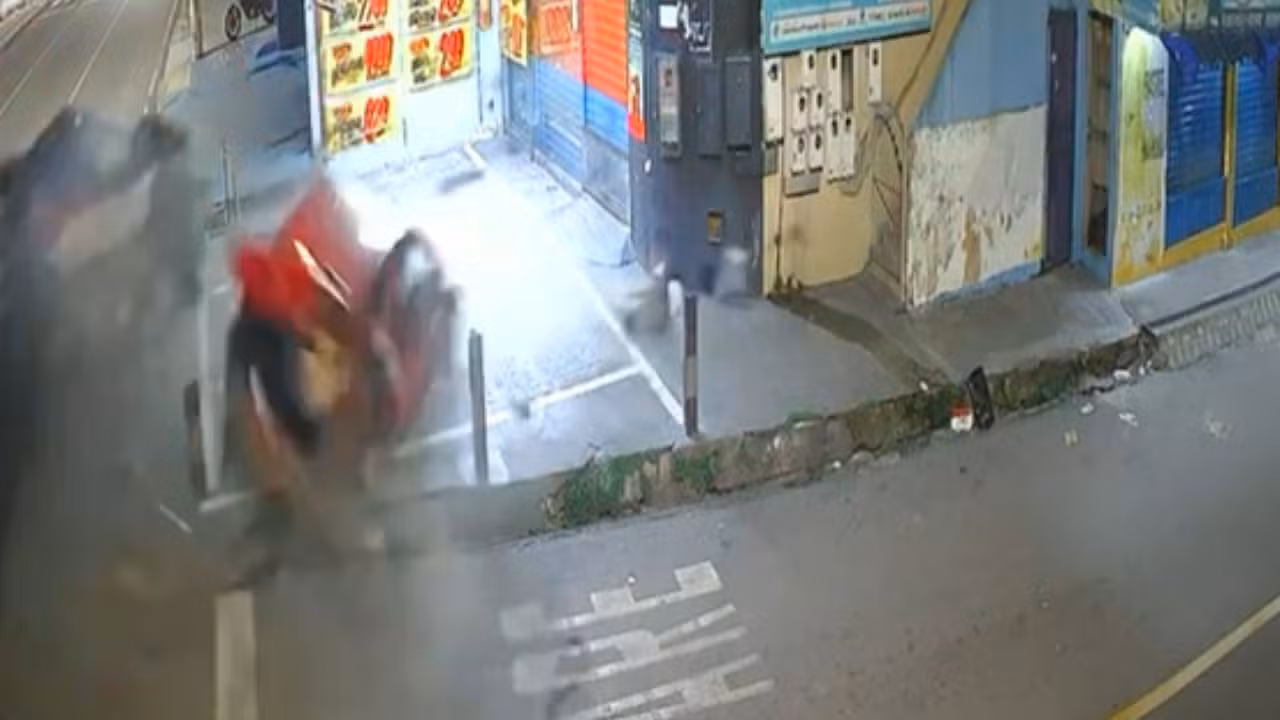 VÍDEO: veja de outro ângulo acidente entre viatura da Rocam e carro que deixou dois mortos em Manaus