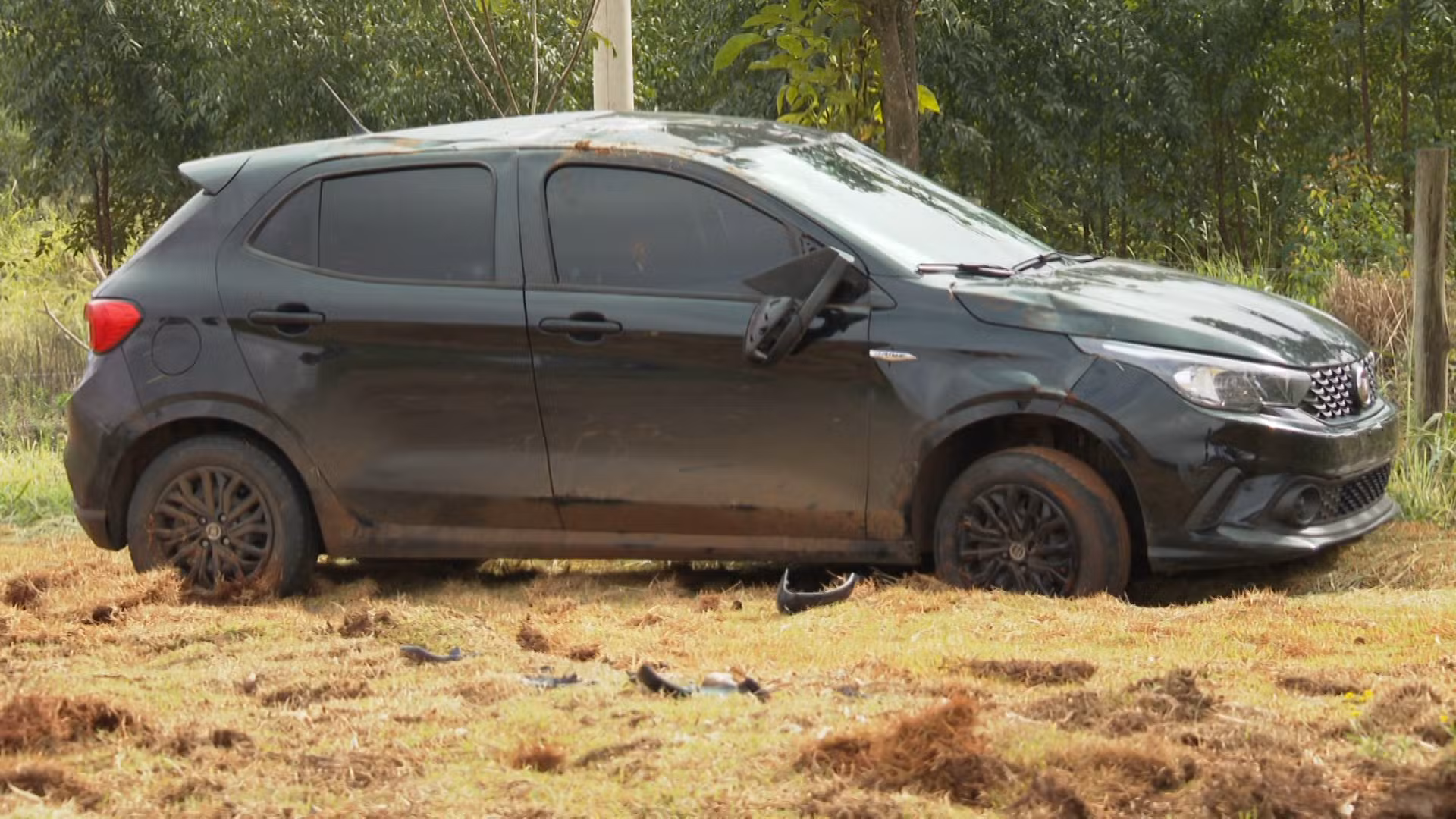 Após perseguição e acidente, suspeito é morto pela PM e adolescente é apreendido no interior de SP