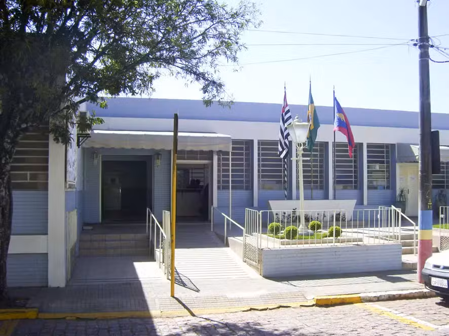 Justiça determina que Prefeitura de Piraju regularize acessibilidade e segurança em escolas municipais