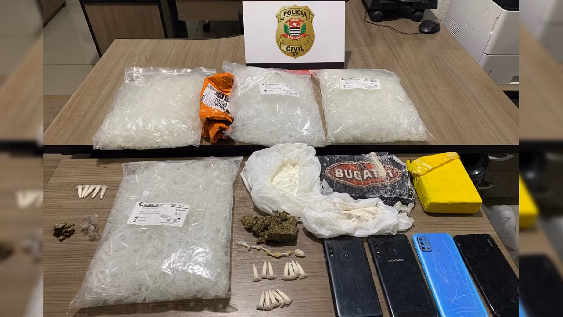Força-tarefa apreende tijolos de cocaína e prende quatro por tráfico em Santa Cruz do Rio Pardo
