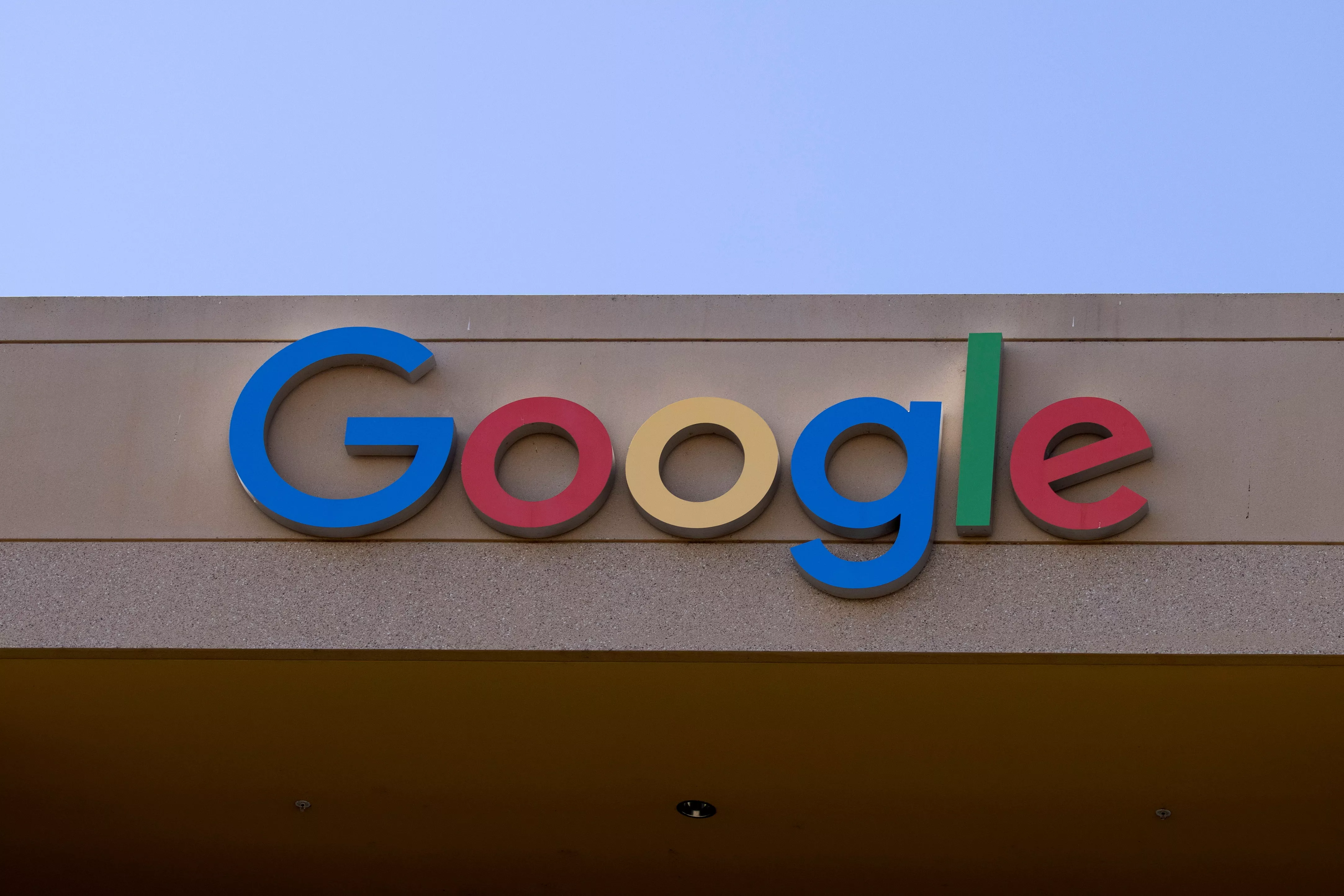 UE obriga Google a abrir serviços para OpenAI e outras concorrentes; entenda