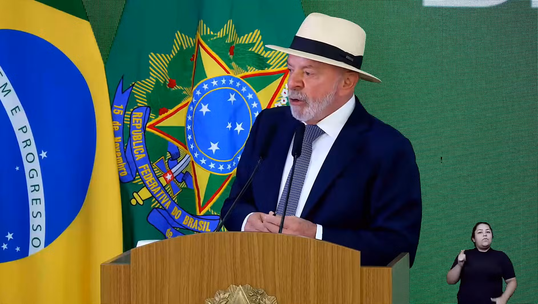 Lula diz que Brasil não vai ficar 'chorando' por exportações que não irão aos EUA e que diálogo não teve reciprocidade