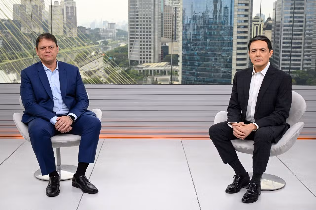 Tarcísio promete 10 novos presídios, relativiza resultado pior na educação de SP e atribui falta d?