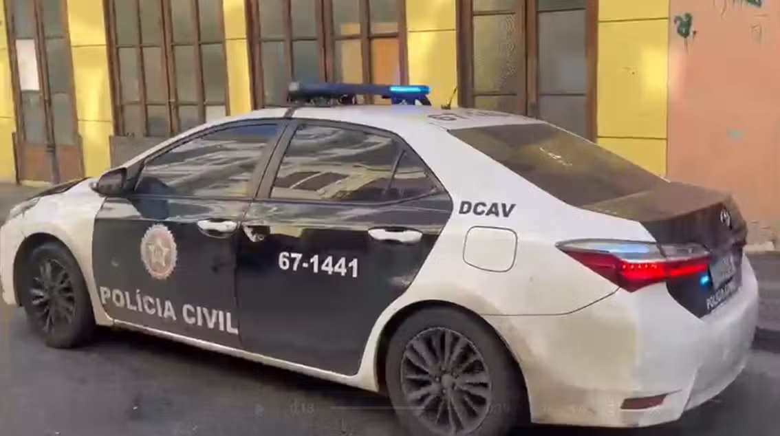 Pai é preso suspeito de estuprar a própria filha e obrigá