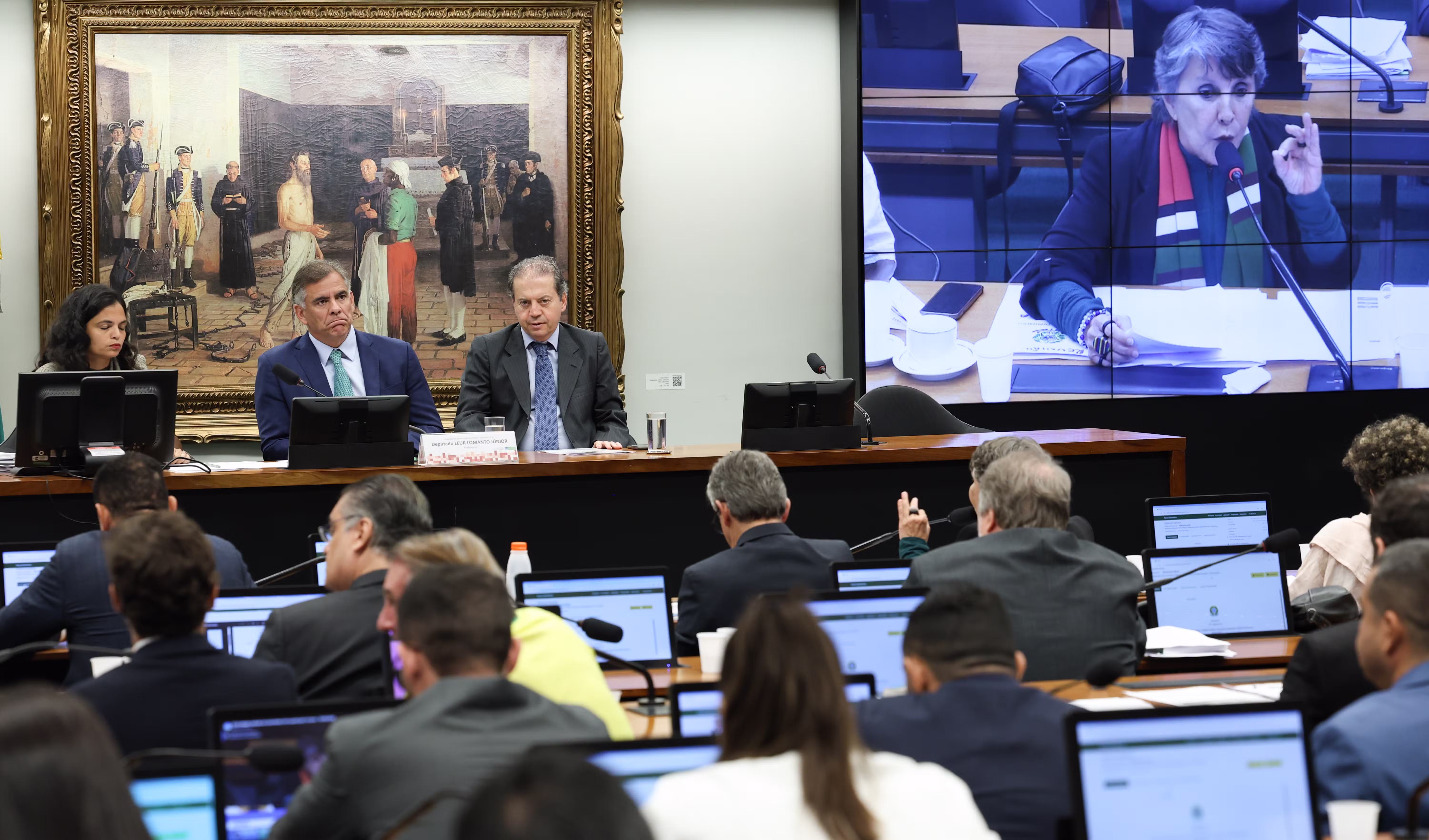 Motta decide avançar com redução de maioridade penal e cria comissão para discutir matéria