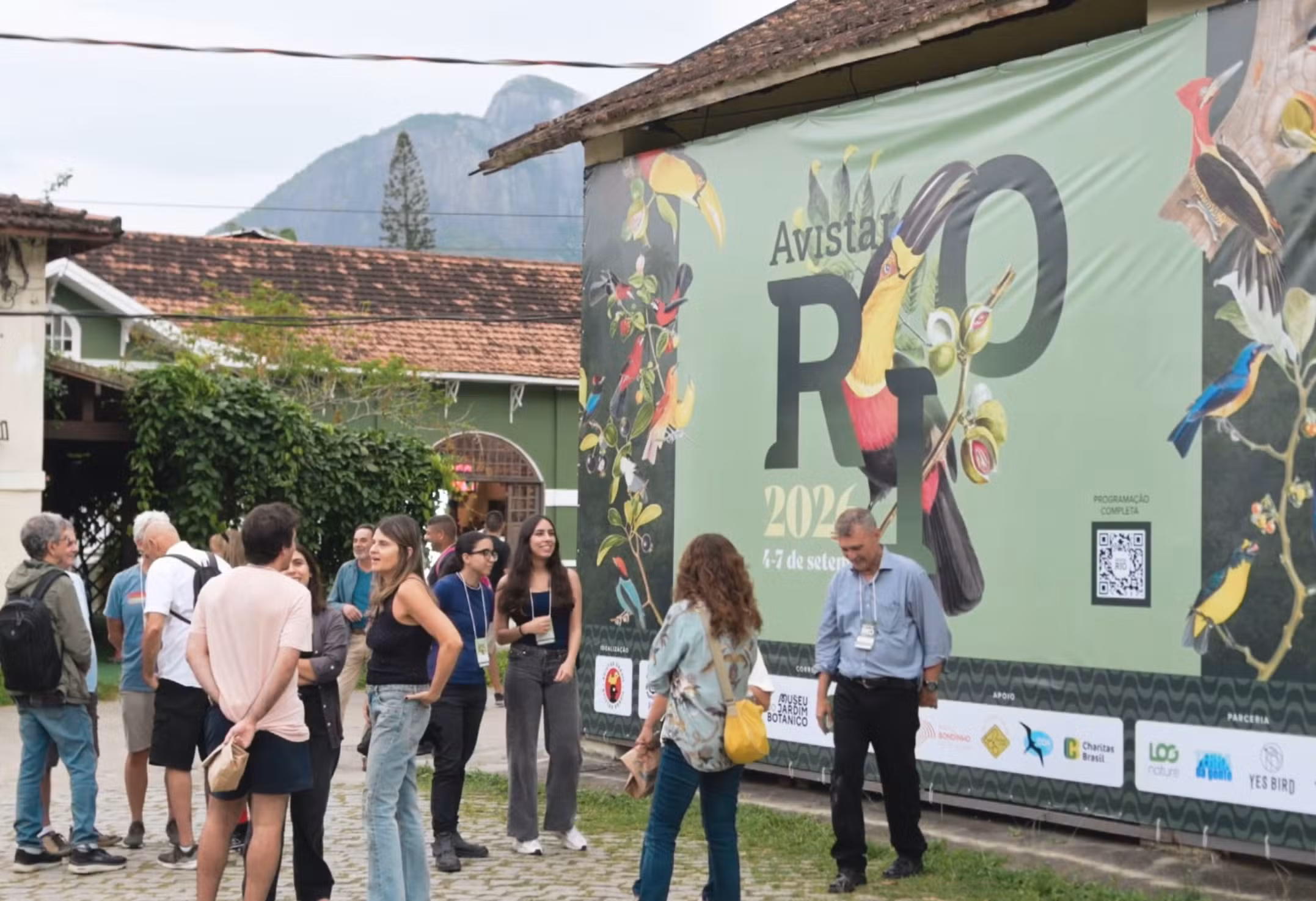 Jardim Botânico do RJ vira ponto de encontro para observadores de aves