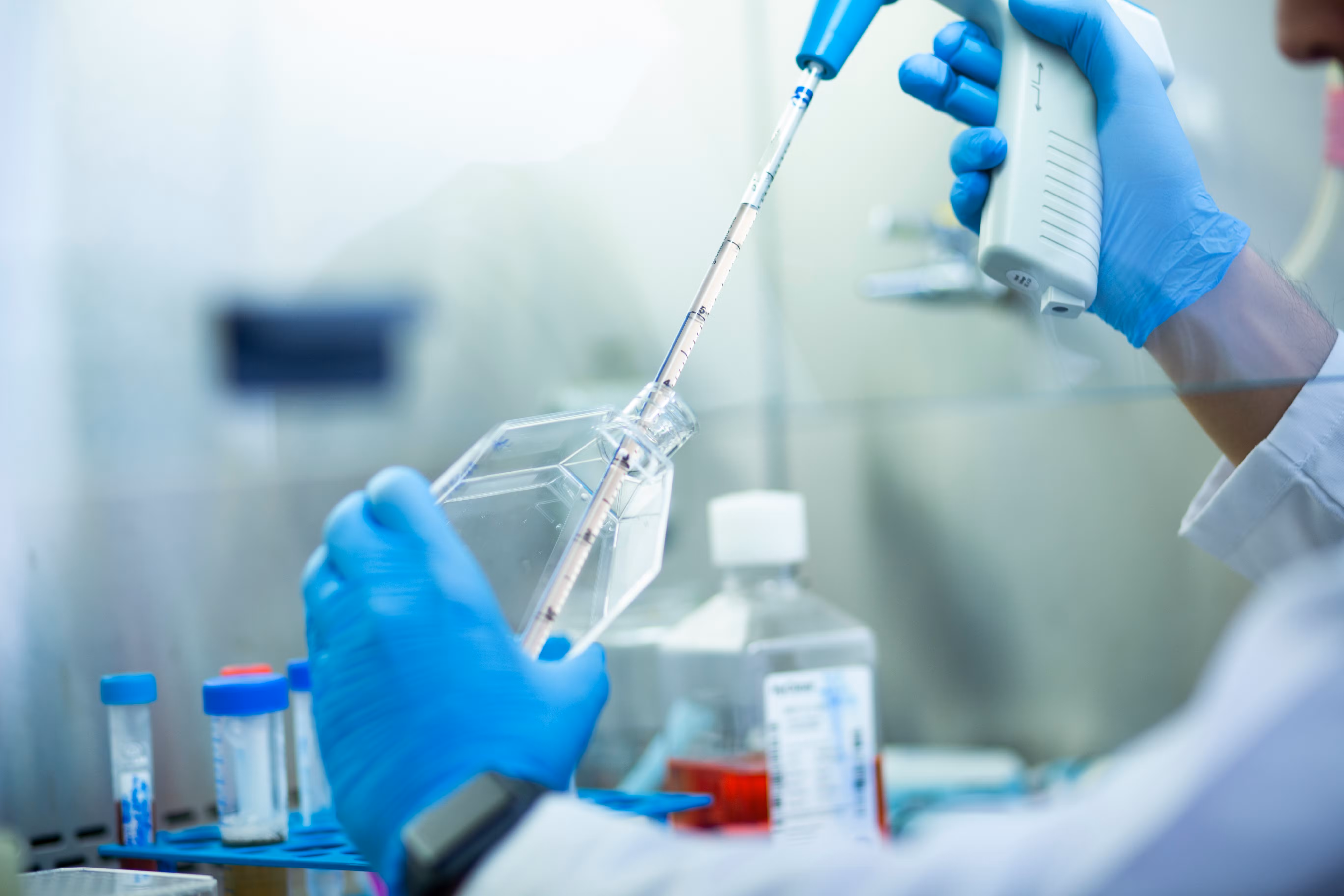 Brasil cria centro para produzir insumos farmacêuticos e reduzir dependência do exterior; projeto não tem prazo nem meta definidos