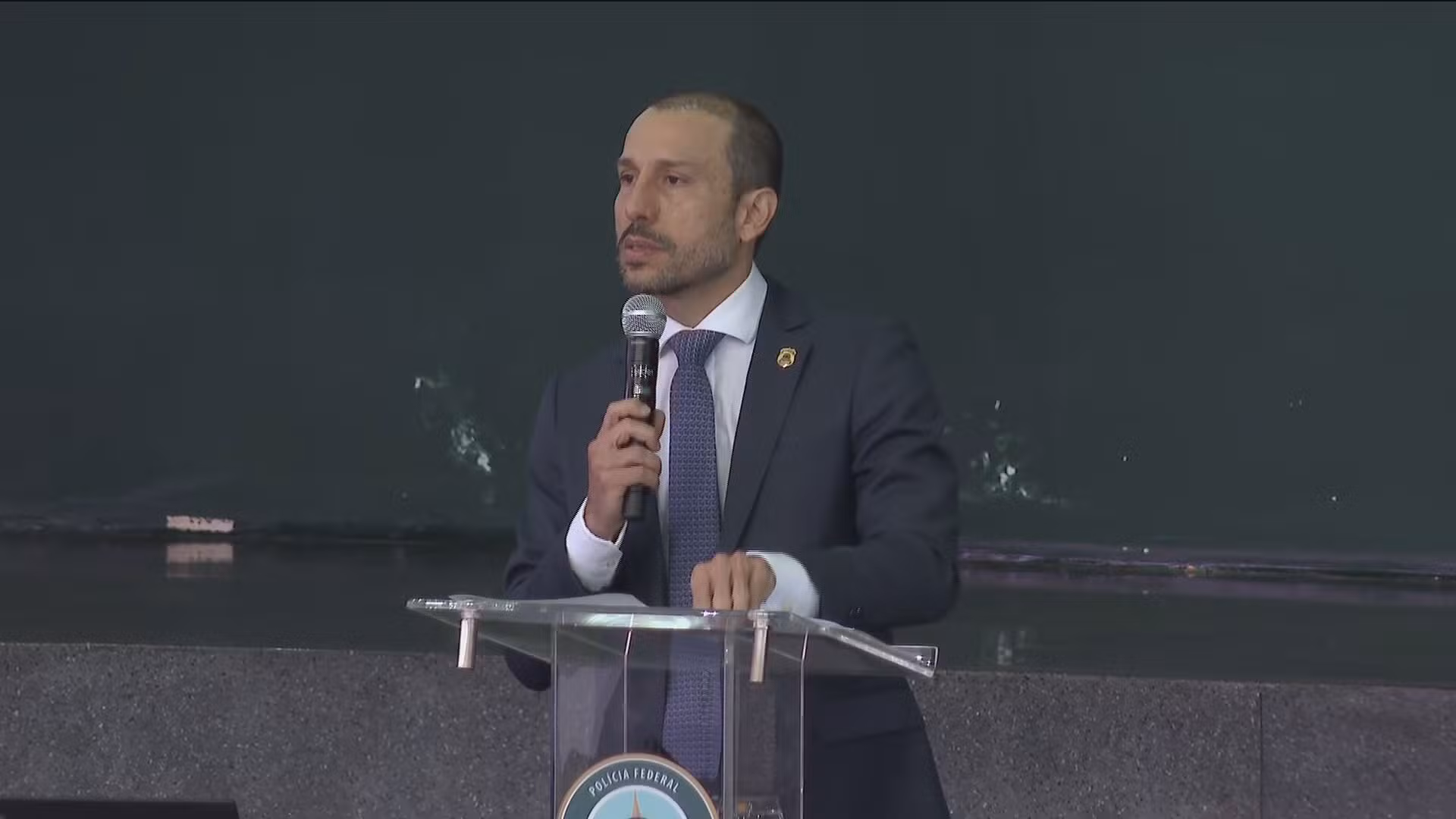William Marcel Murad assume interinamente direção
