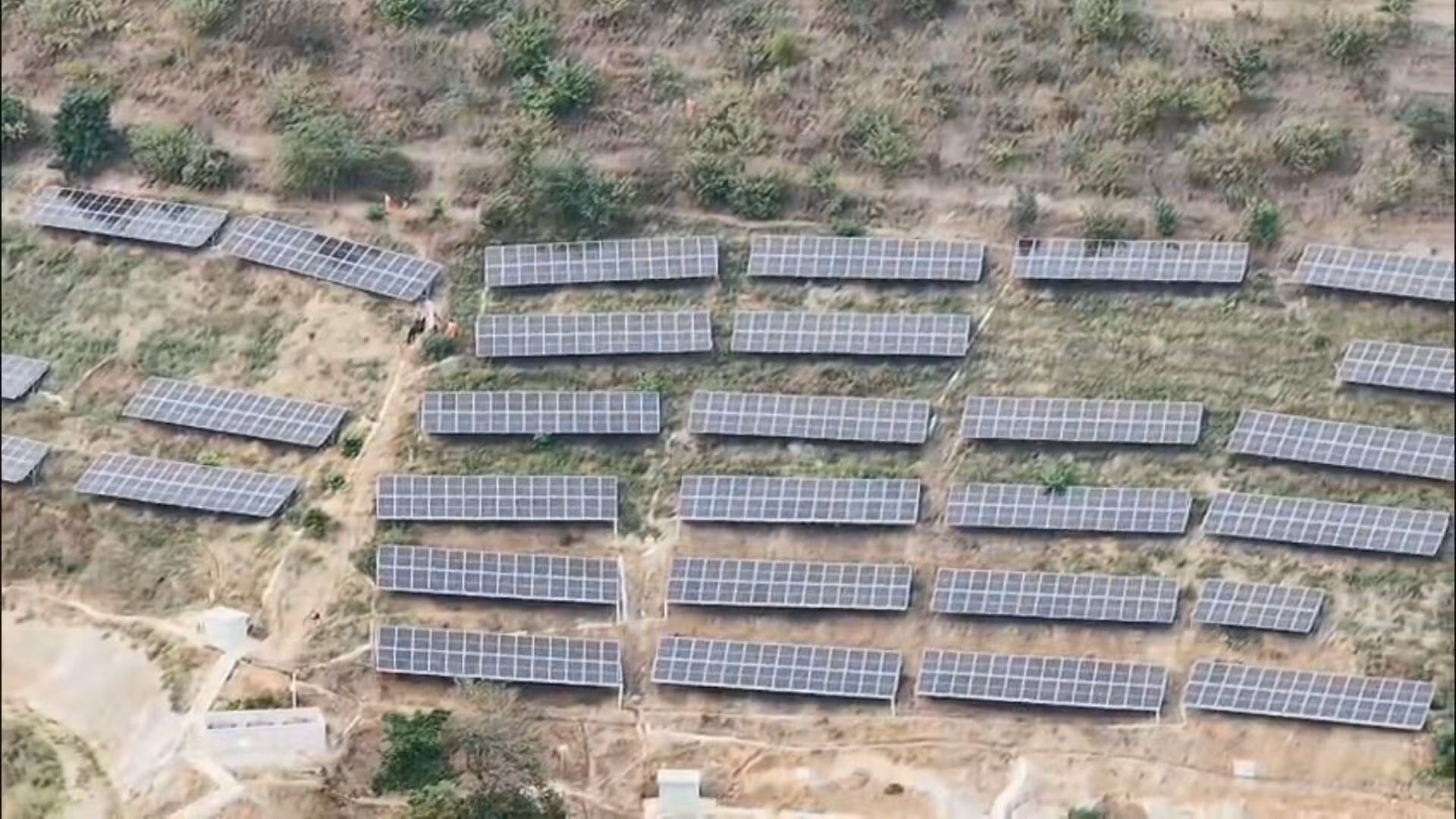 Niterói inaugura parque solar em comunidade e promete usar energia para abastecer equipamentos públicos