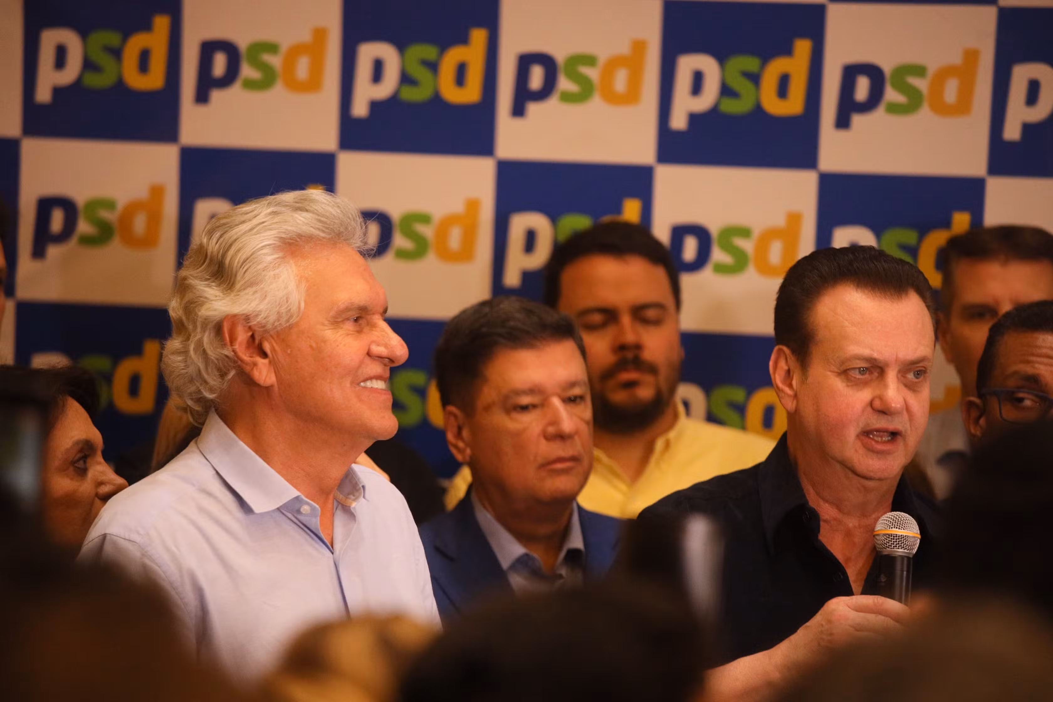 'Quem rouba com a mão esquerda ou quem rouba com a mão direita é ladrão', diz Caiado