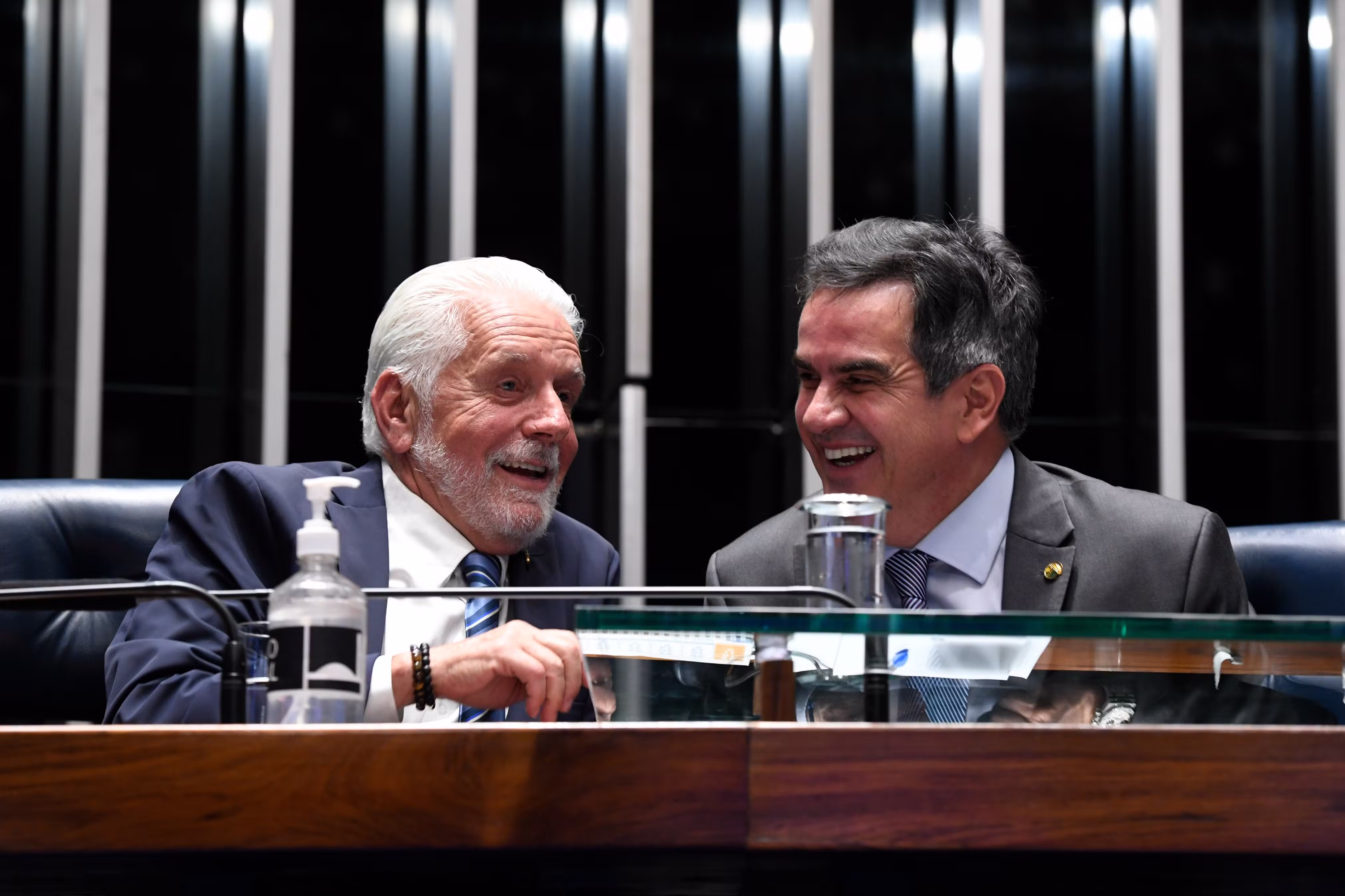 'Emenda Master': investigações apontam que Vorcaro tinha conexões com políticos ligados a Lula e Jair Bolsonaro