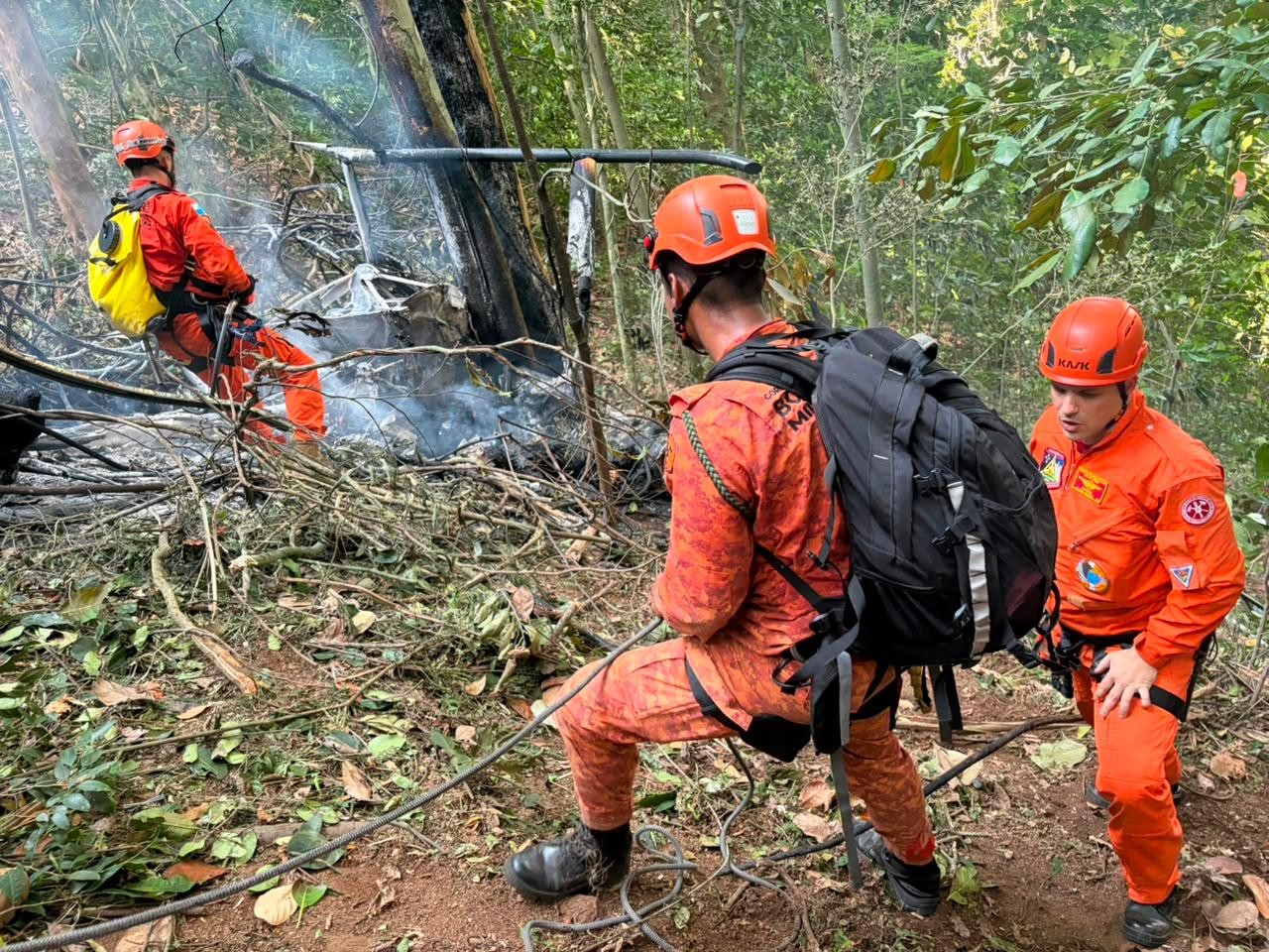Empresa diz que helicóptero que caiu no Rio estava regular