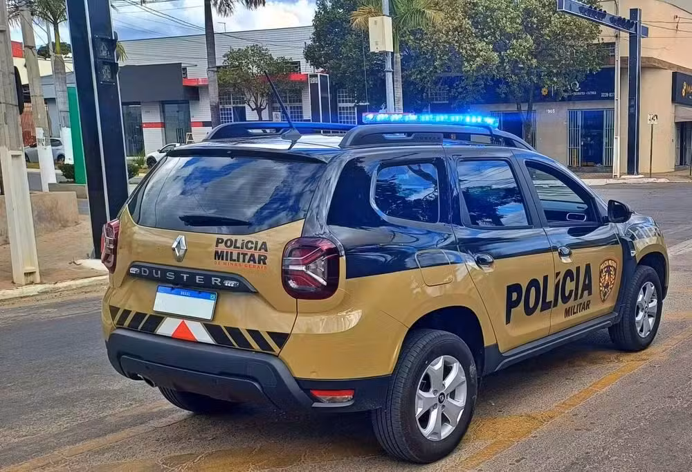 Criminosos invadem casa, amarram moradores e roubam R$ 400 mil em joias e eletrônicos