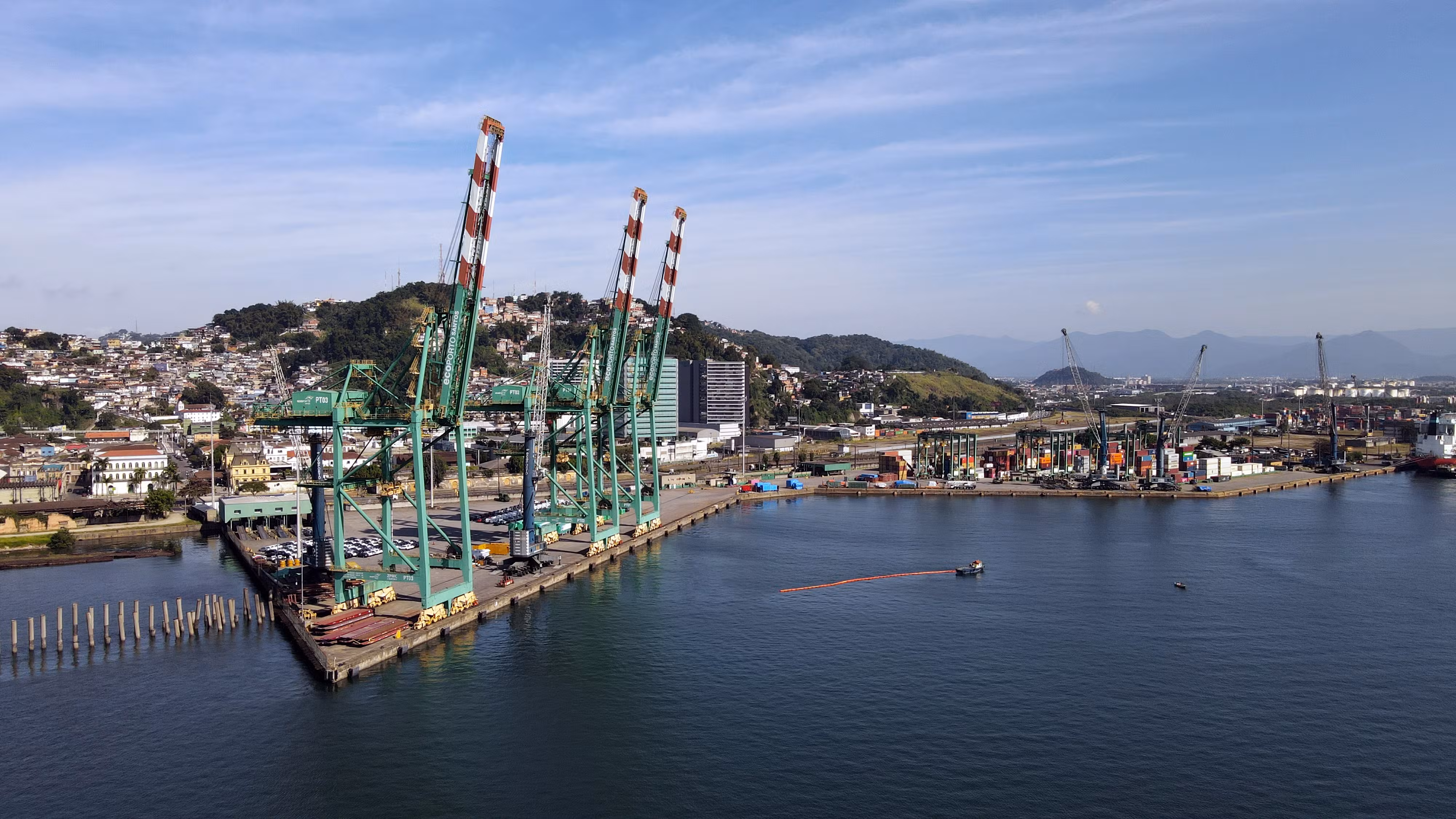 Leilão de megaterminal no Porto de Santos segue suspenso em meio a impasse sobre regras; entenda