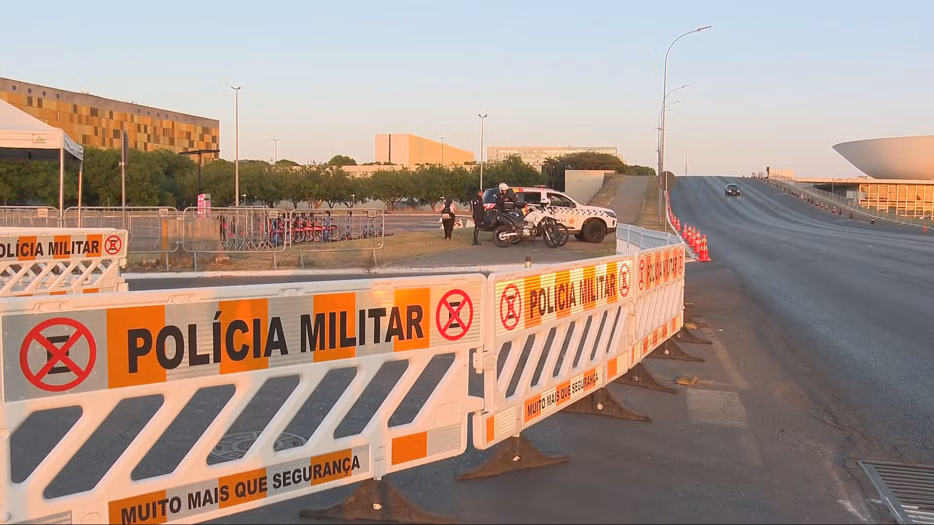 Praça fechada, vigilância por drone e sem celular no plenário: como será a segurança em torno da sessão do STF nesta terça
