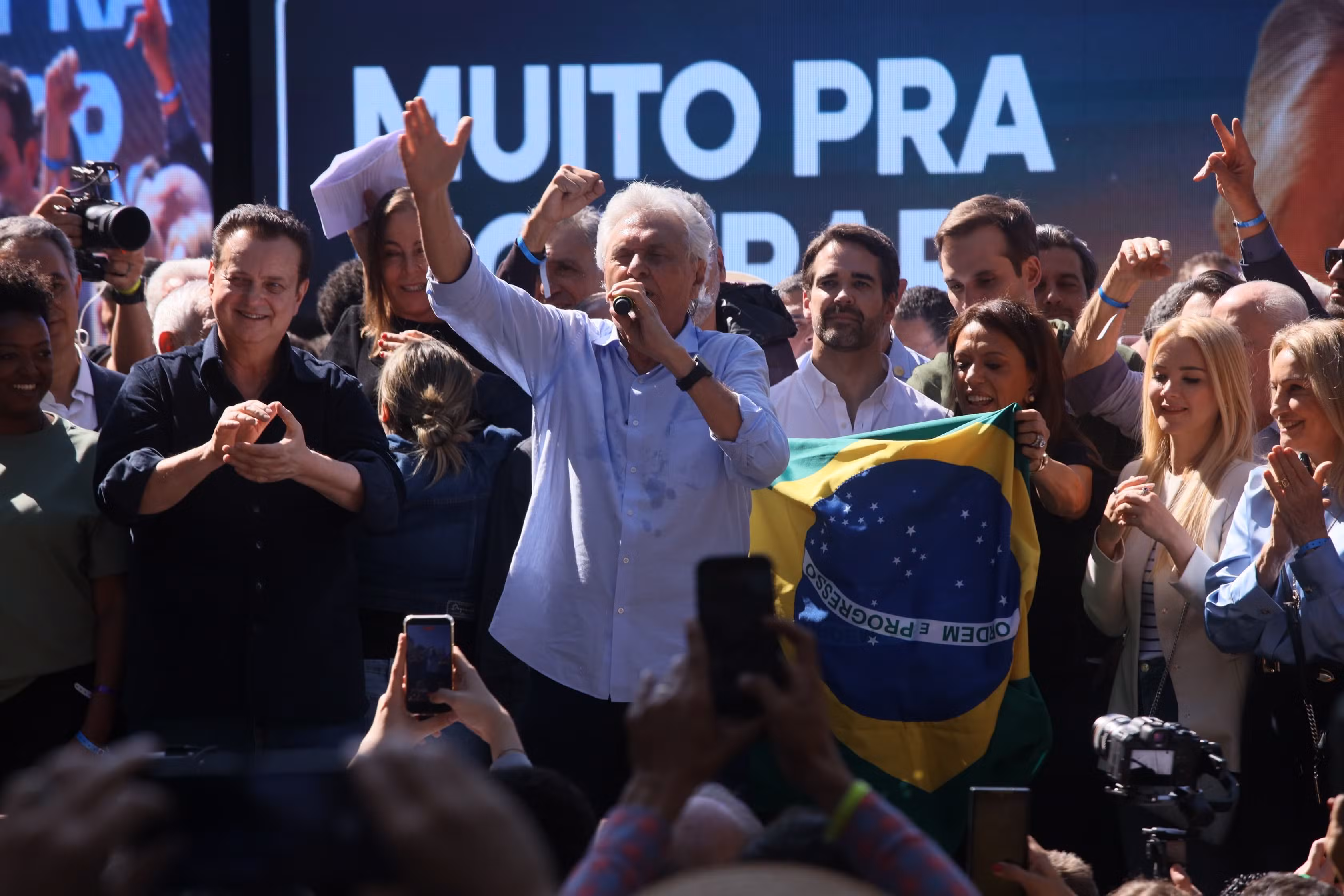 Caiado critica Lula e Flávio Bolsonaro e exalta feitos como governador em Goiás