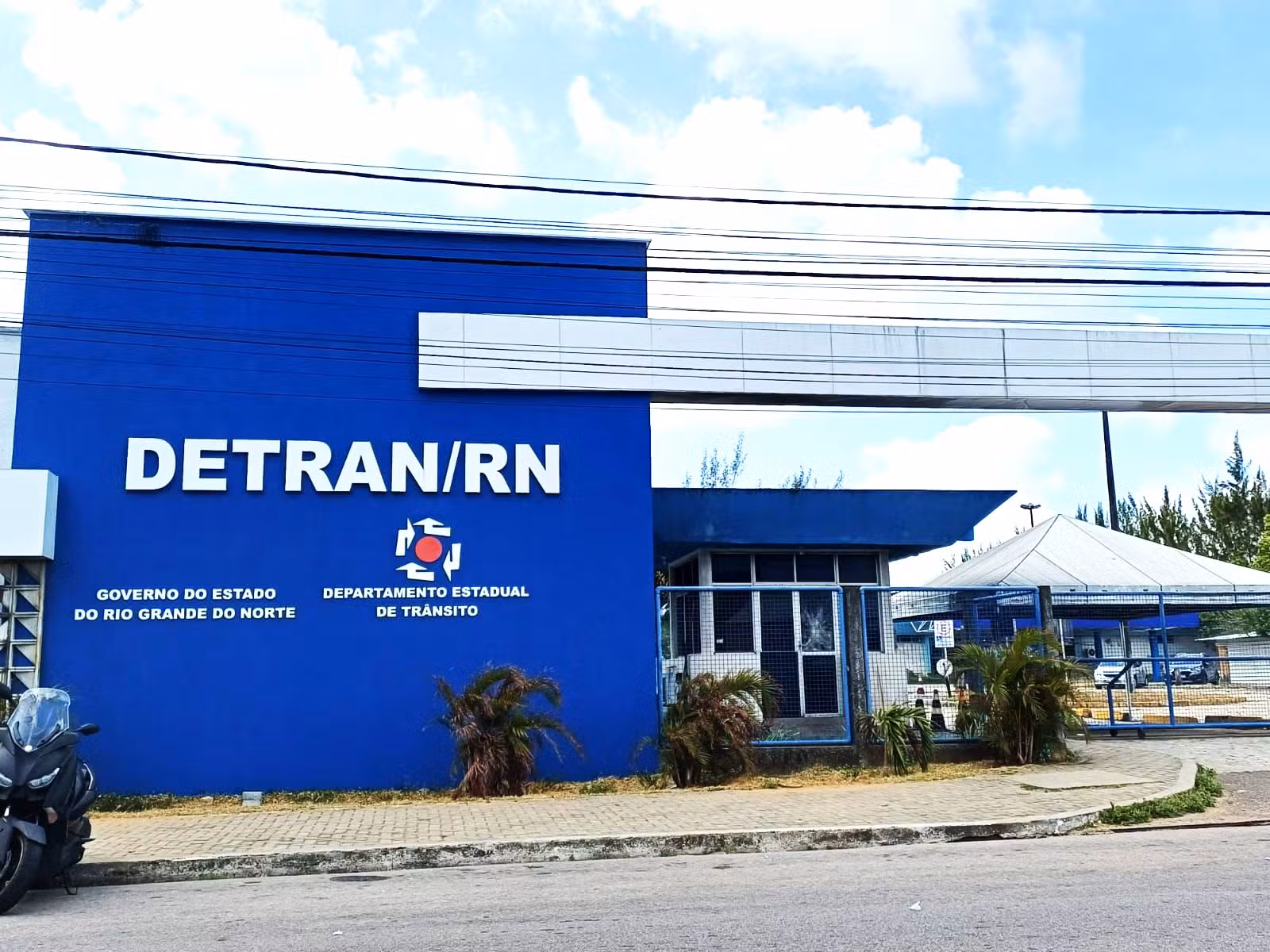 Detran alerta para golpe com e-mails falsos sobre suspensão da CNH e multas no RN