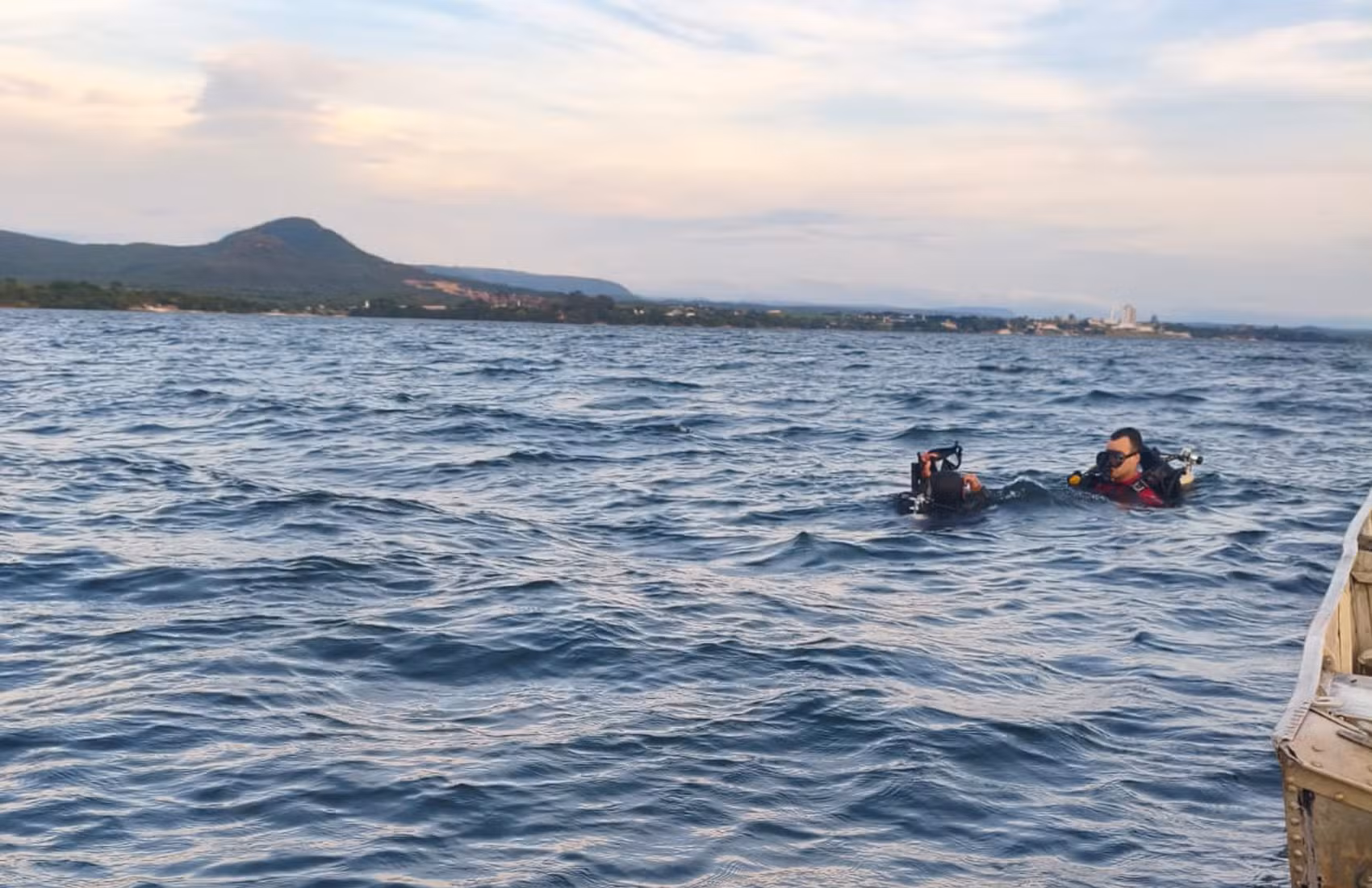 Bombeiros retomam buscas por adolescente que desapareceu no Rio Grande após cair de moto aquática