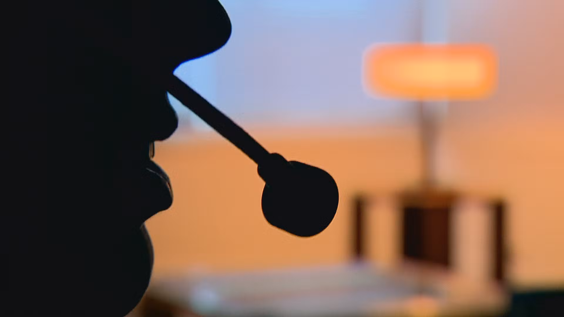 Comissão do Senado aprova projeto para reduzir ligações indesejadas de empresas de telemarketing e cobrança